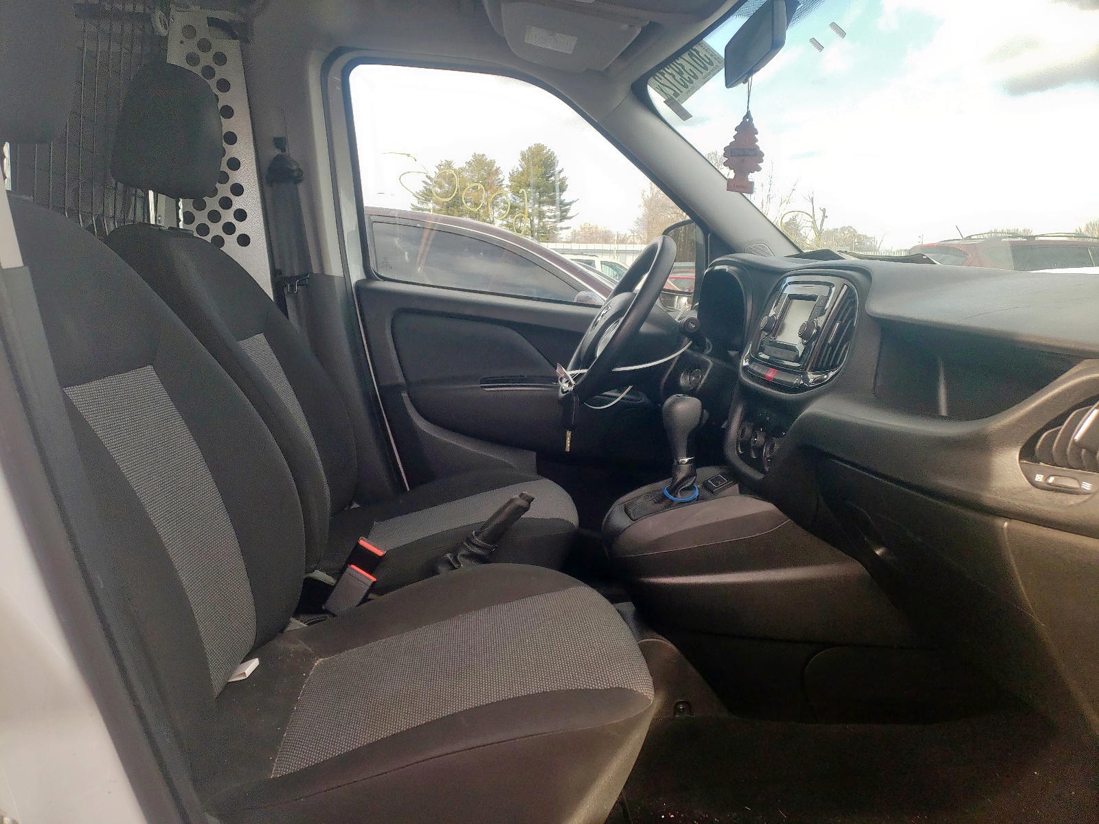 Photo 5 from auction – 2019 RAM PROMASTER with VIN ZFBHRFAB6K6M80558
