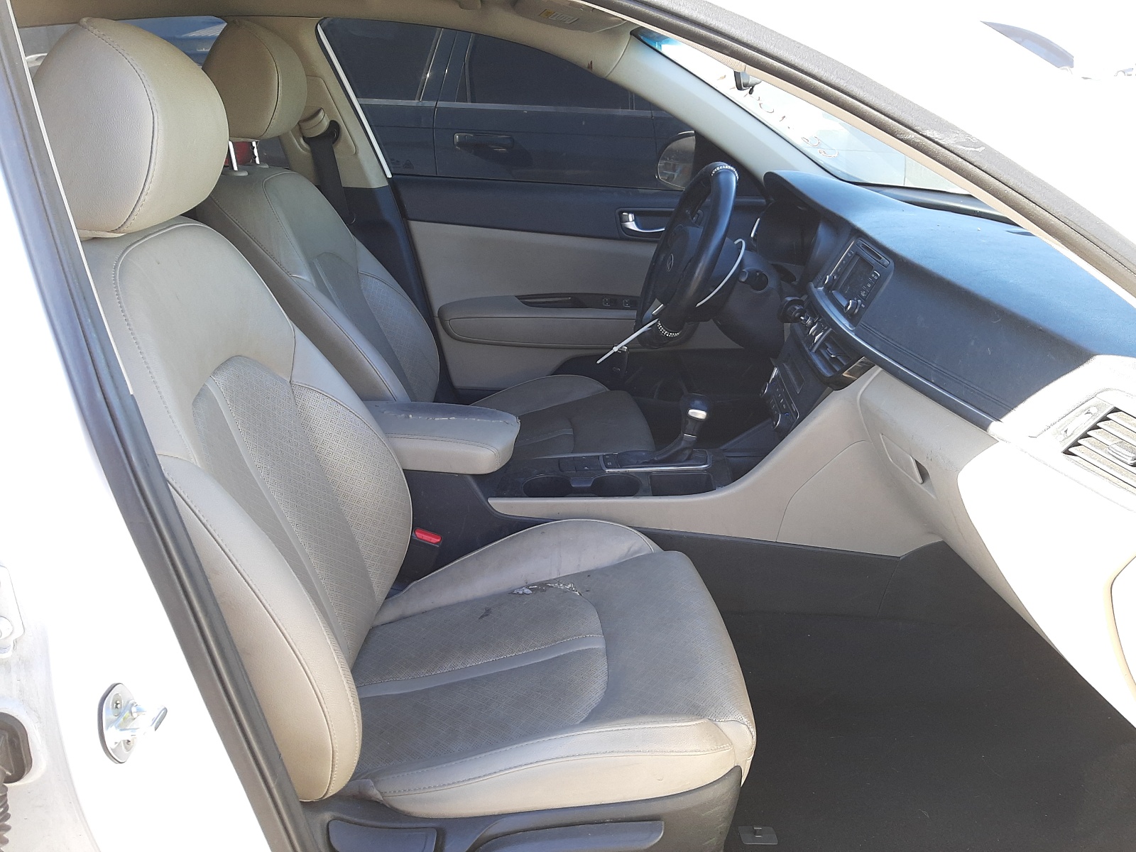 صورة رقم 5 من المزاد - 2016 KIA OPTIMA EX مع VIN 5XXGU4L39GG065504