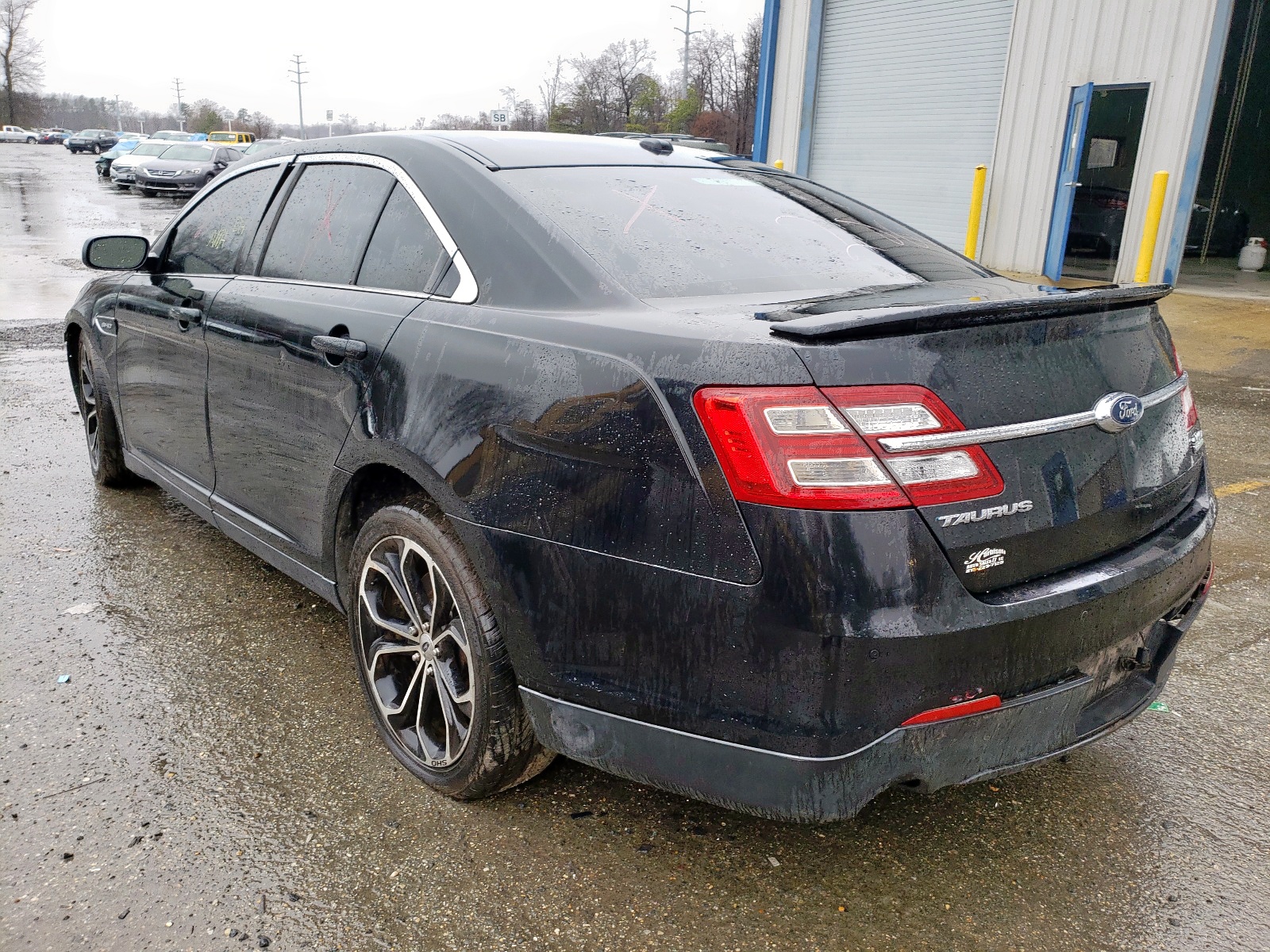 Photo 3 from auction – 2013 FORD TAURUS SHO with VIN 1FAHP2KT4DG205812