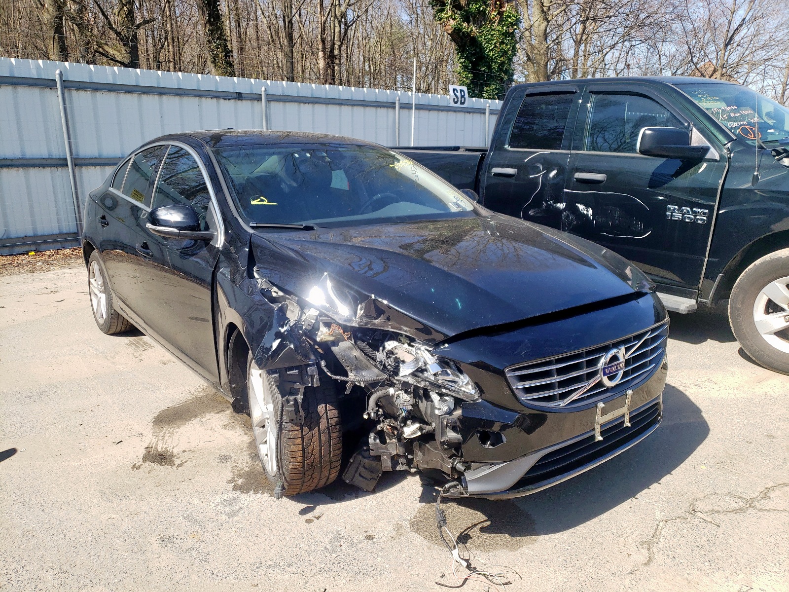 VOLVO S60 T5 2014 with VIN YV1612FS0E1295057 - Photo from auction