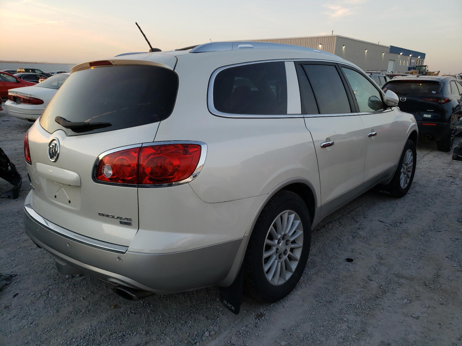 Photo 4 from auction – 2009 BUICK ENCLAVE CX with VIN 5GAER23D19J165117