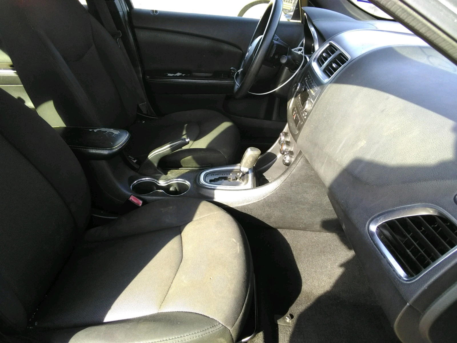 Photo 5 from auction – 2013 DODGE AVENGER SE with VIN 1C3CDZAB5DN700440
