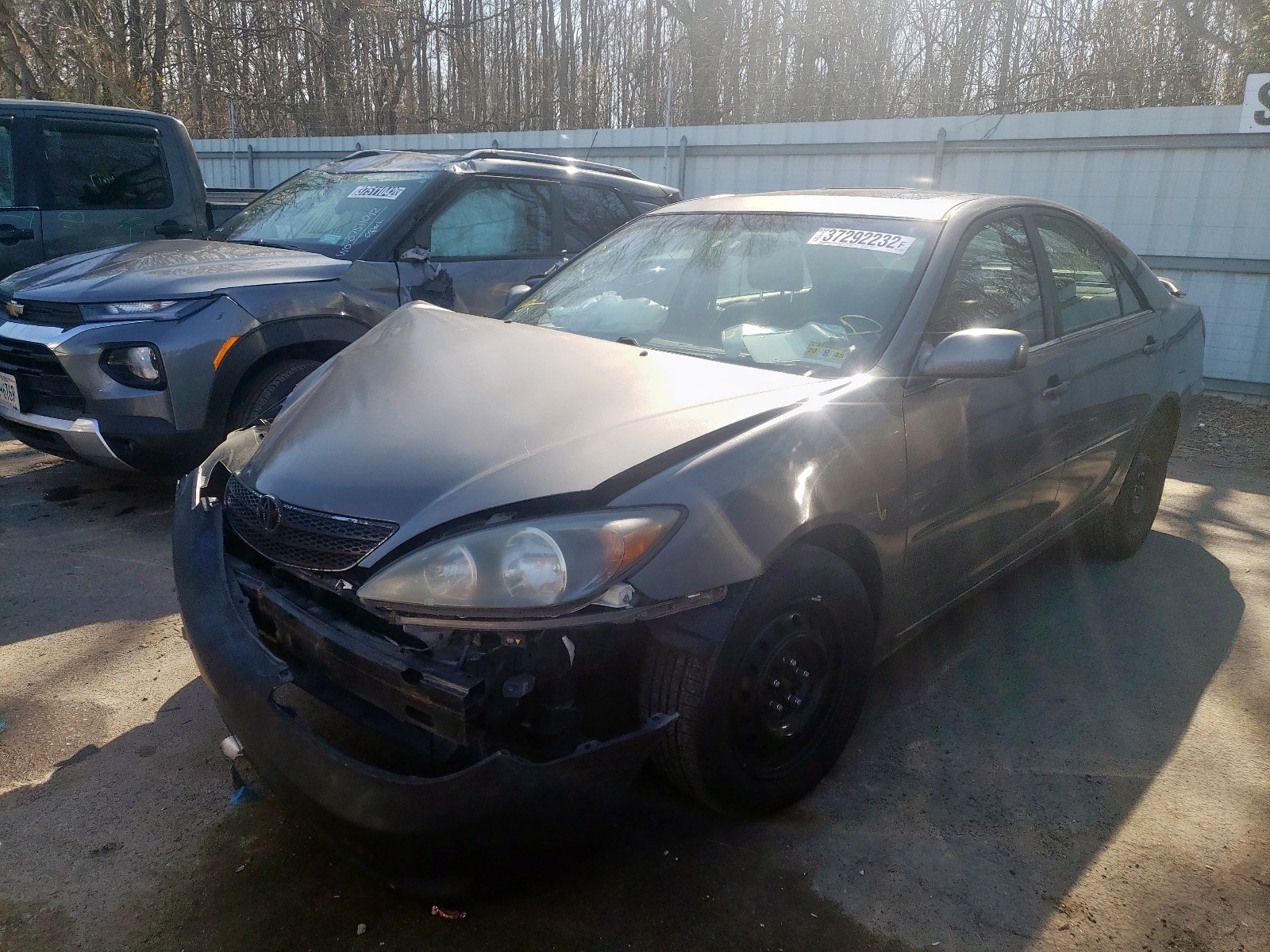 Photo 2 from auction – 2002 TOYOTA CAMRY LE with VIN JTDBE32K320100350