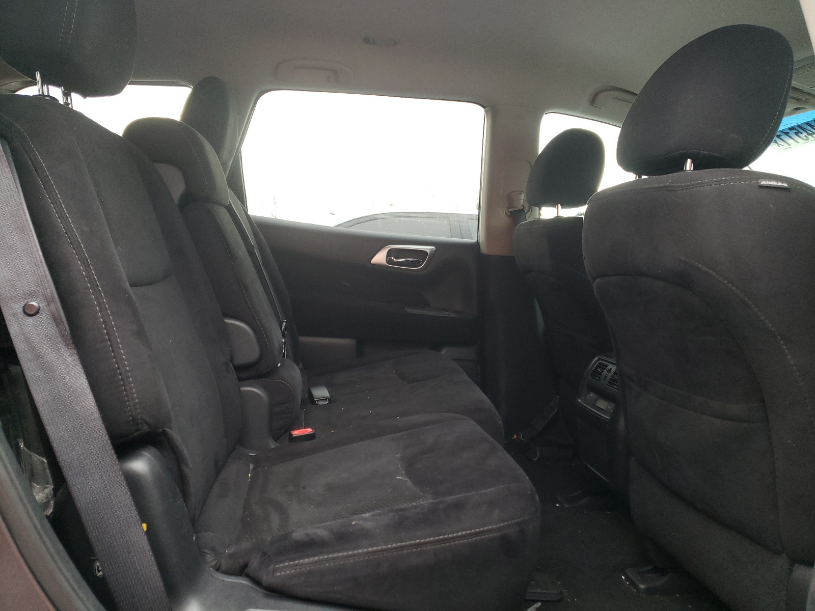 Photo 6 from auction – 2016 NISSAN PATHFINDER with VIN 5N1AR2MM4GC659318