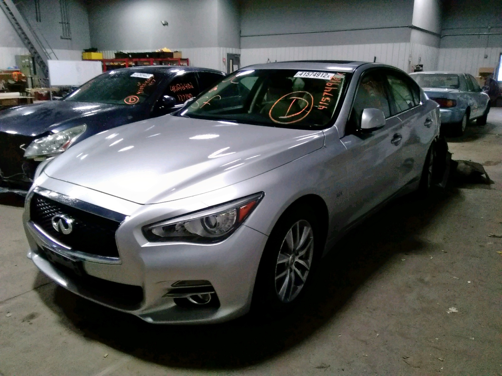 Photo 2 from auction – 2017 INFINITI Q50 PREMIU with VIN JN1EV7AP1HM733158