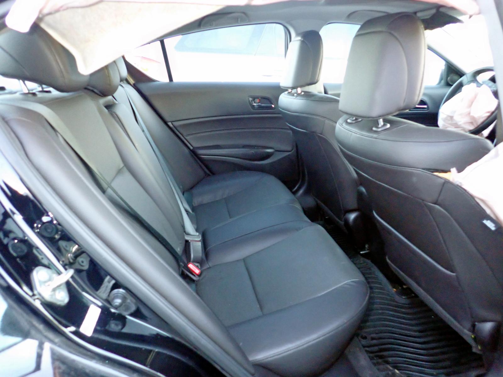 Photo 6 from auction – 2016 ACURA ILX PREMIU with VIN 19UDE2F76GA016793