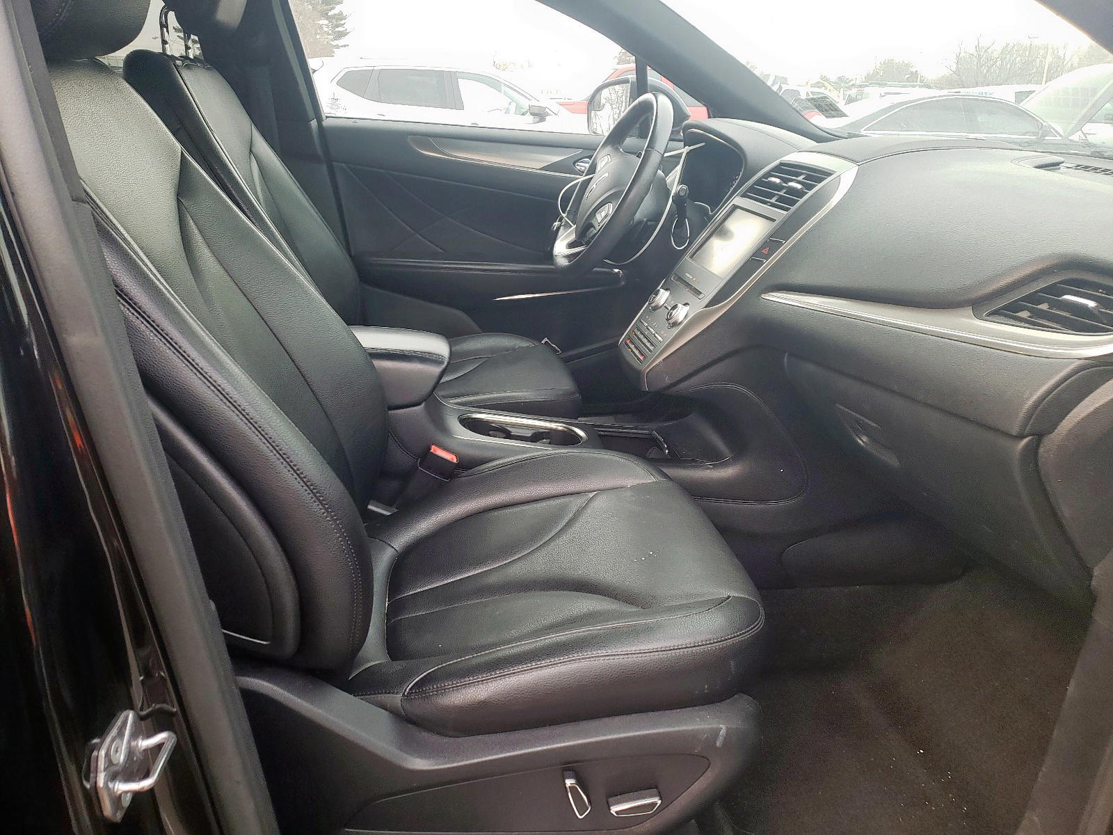 Photo 5 from auction – 2015 LINCOLN MKC with VIN 5LMCJ1A92FUJ45712