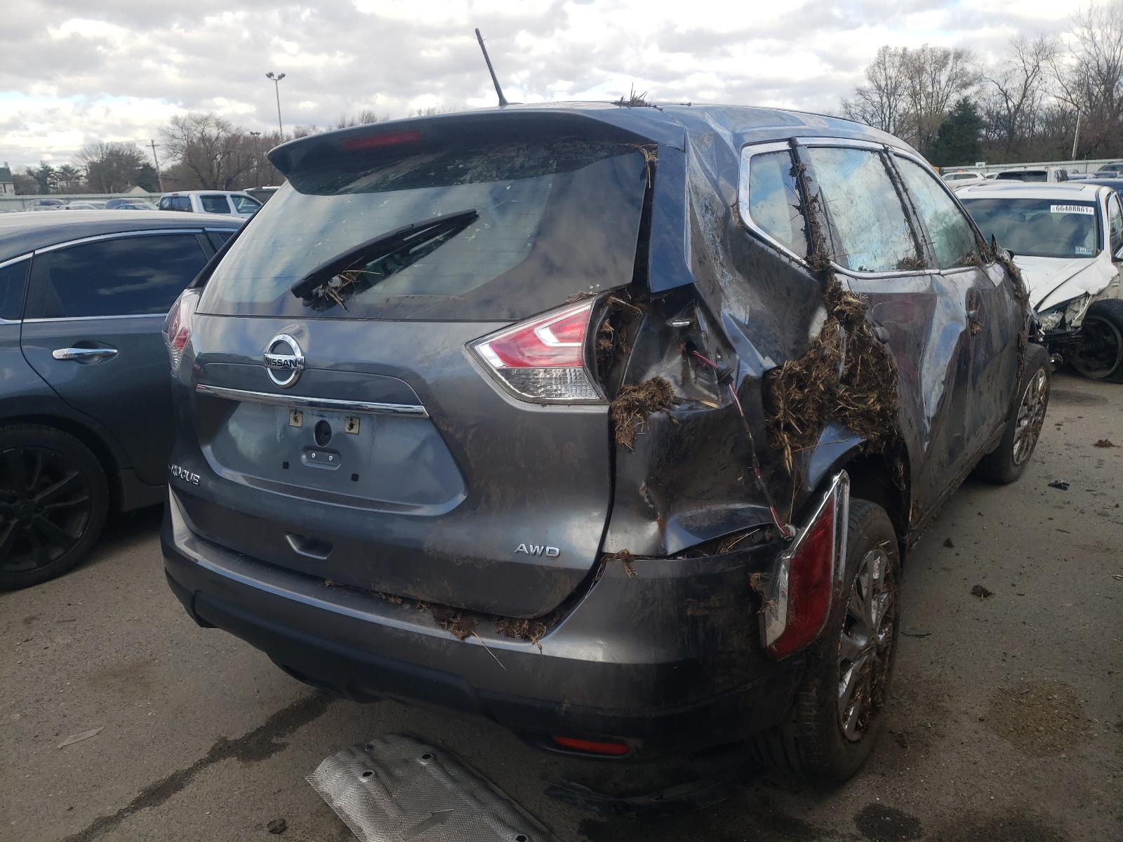 Photo 4 from auction – 2016 NISSAN ROGUE S with VIN 5N1AT2MV1GC777093