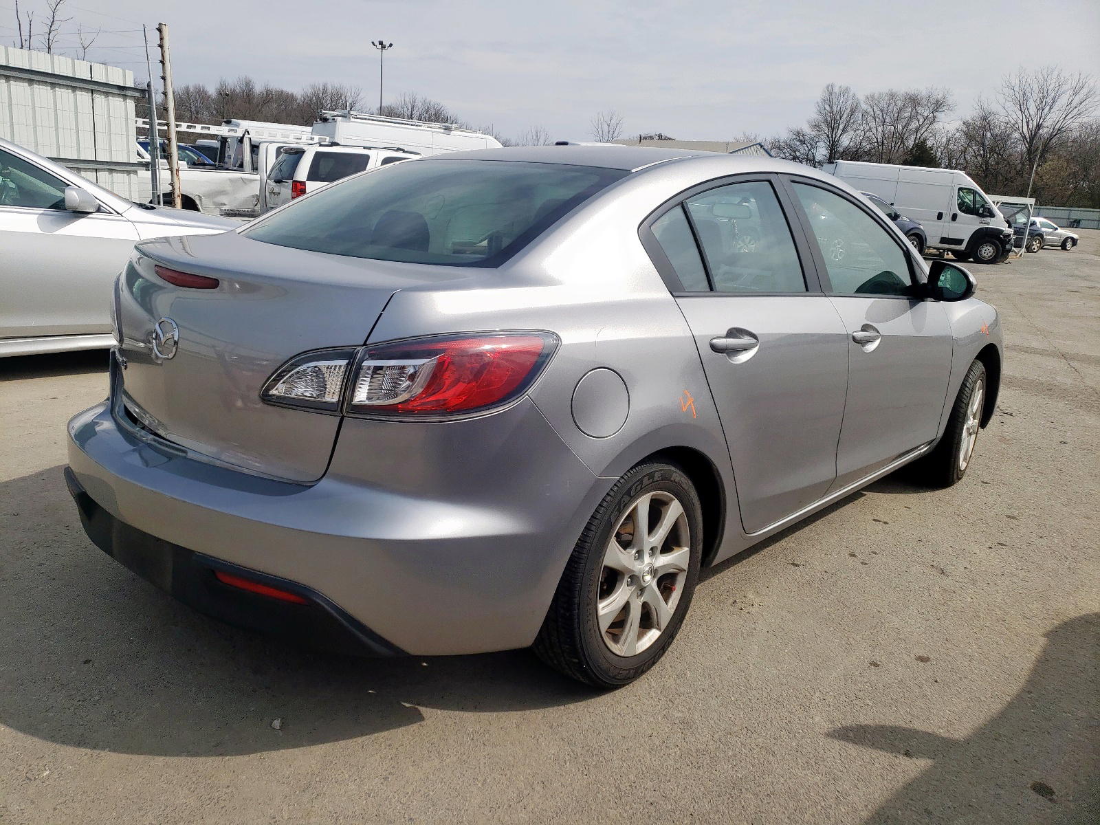Photo 4 from auction – 2011 MAZDA 3 I with VIN JM1BL1VG6B1404168