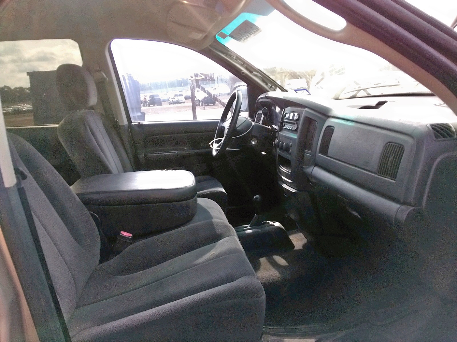 Photo 8 from auction – 2003 DODGE RAM 1500 S with VIN 1D7HU18N43S351442