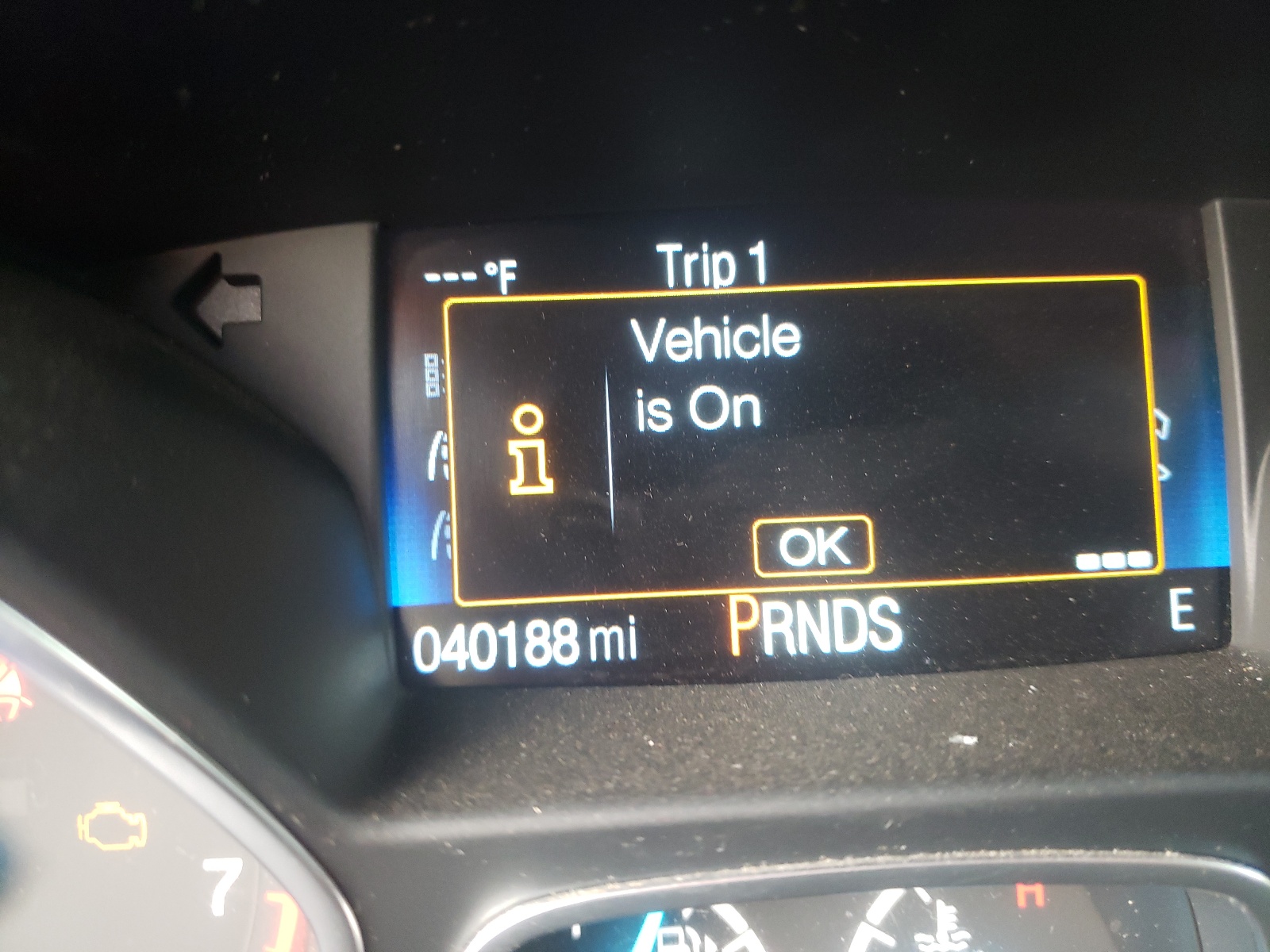 Photo 8 from auction – 2018 FORD ESCAPE SE with VIN 1FMCU9GD1JUD15944