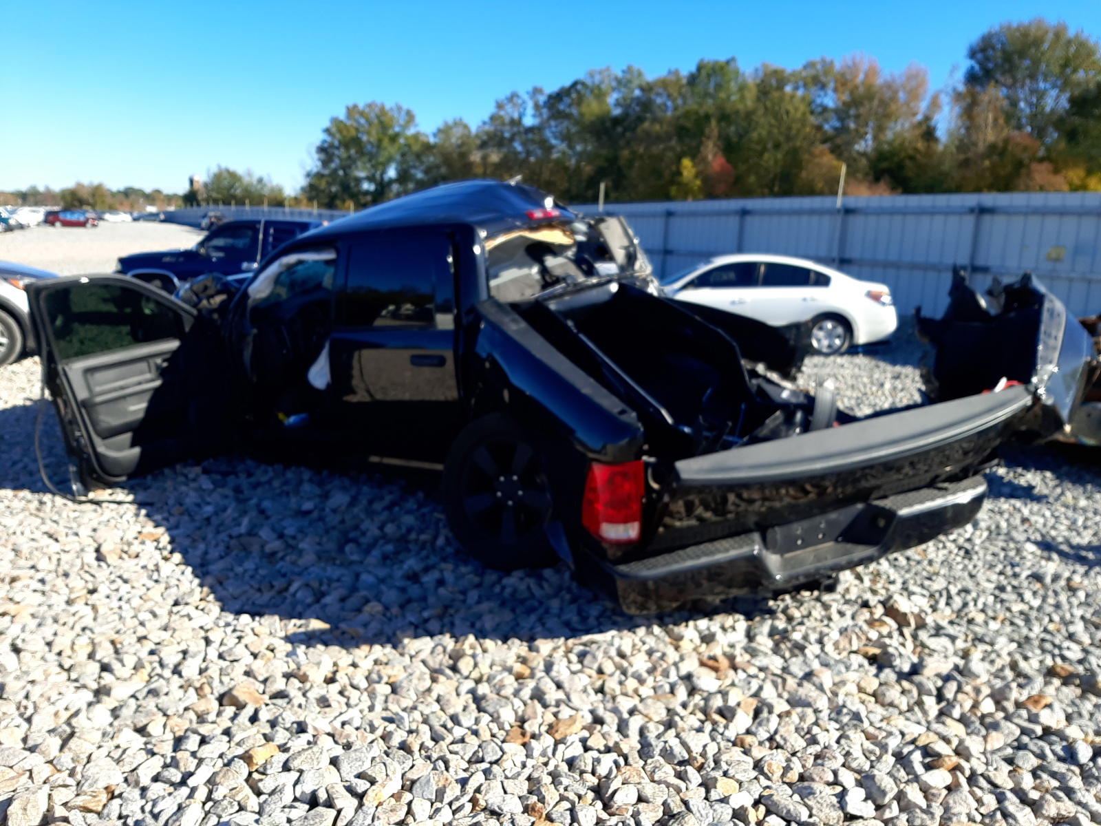 Photo 3 from auction – 2016 RAM 1500 ST with VIN 3C6RR6KT7GG278950
