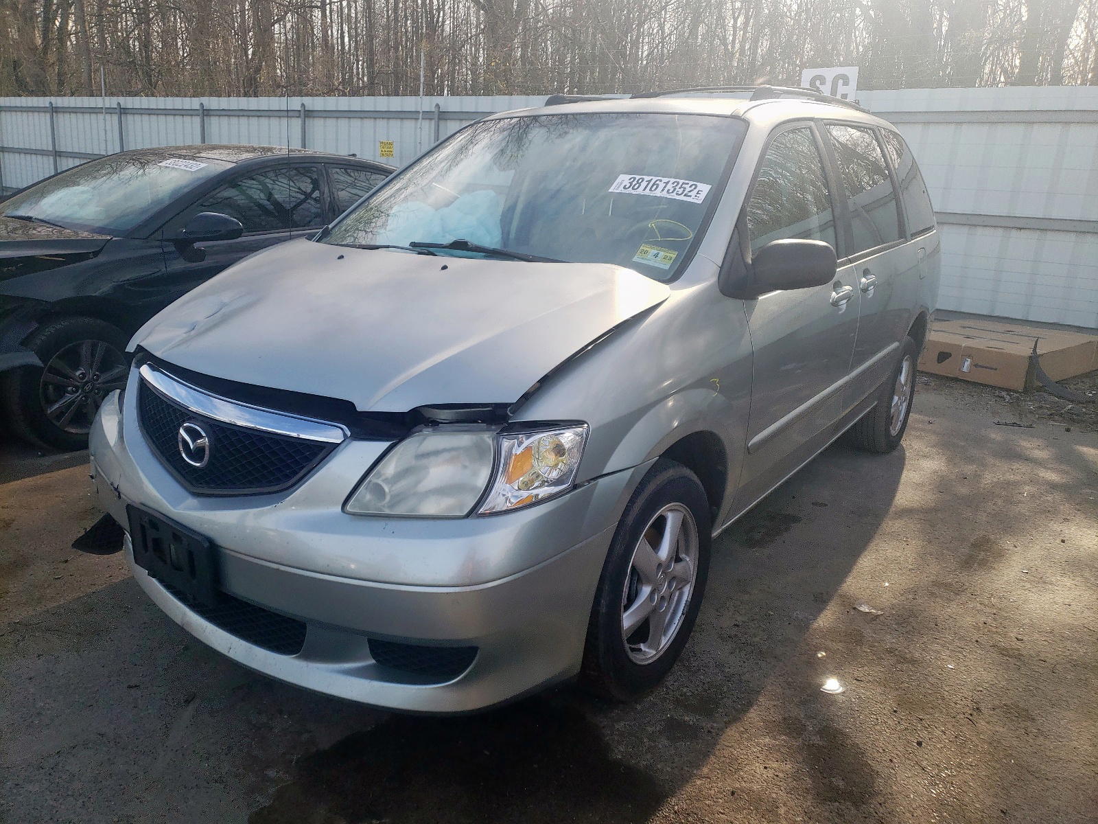 Photo 2 from auction – 2003 MAZDA MPV WAGON with VIN JM3LW28A730358714