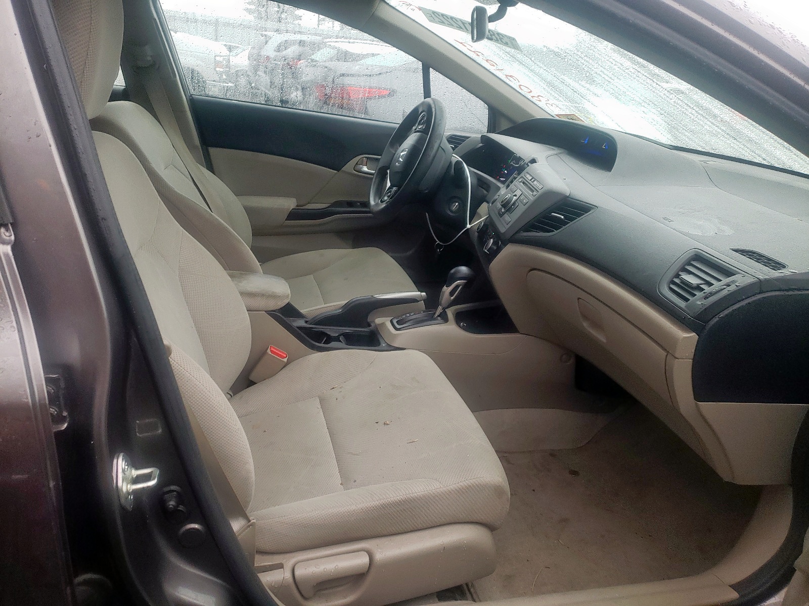 Photo 5 from auction – 2012 HONDA CIVIC LX with VIN 19XFB2F51CE383428