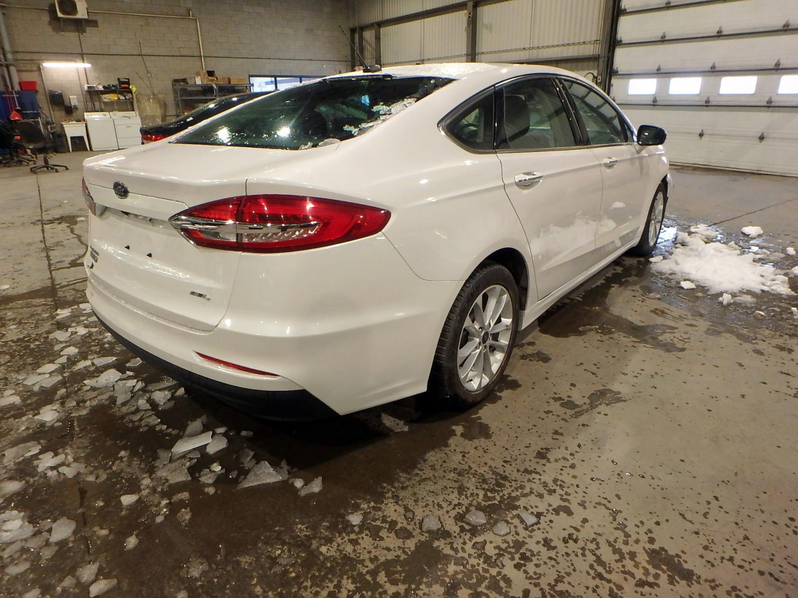 Photo 4 from auction – 2019 FORD FUSION SEL with VIN 3FA6P0PU1KR278803