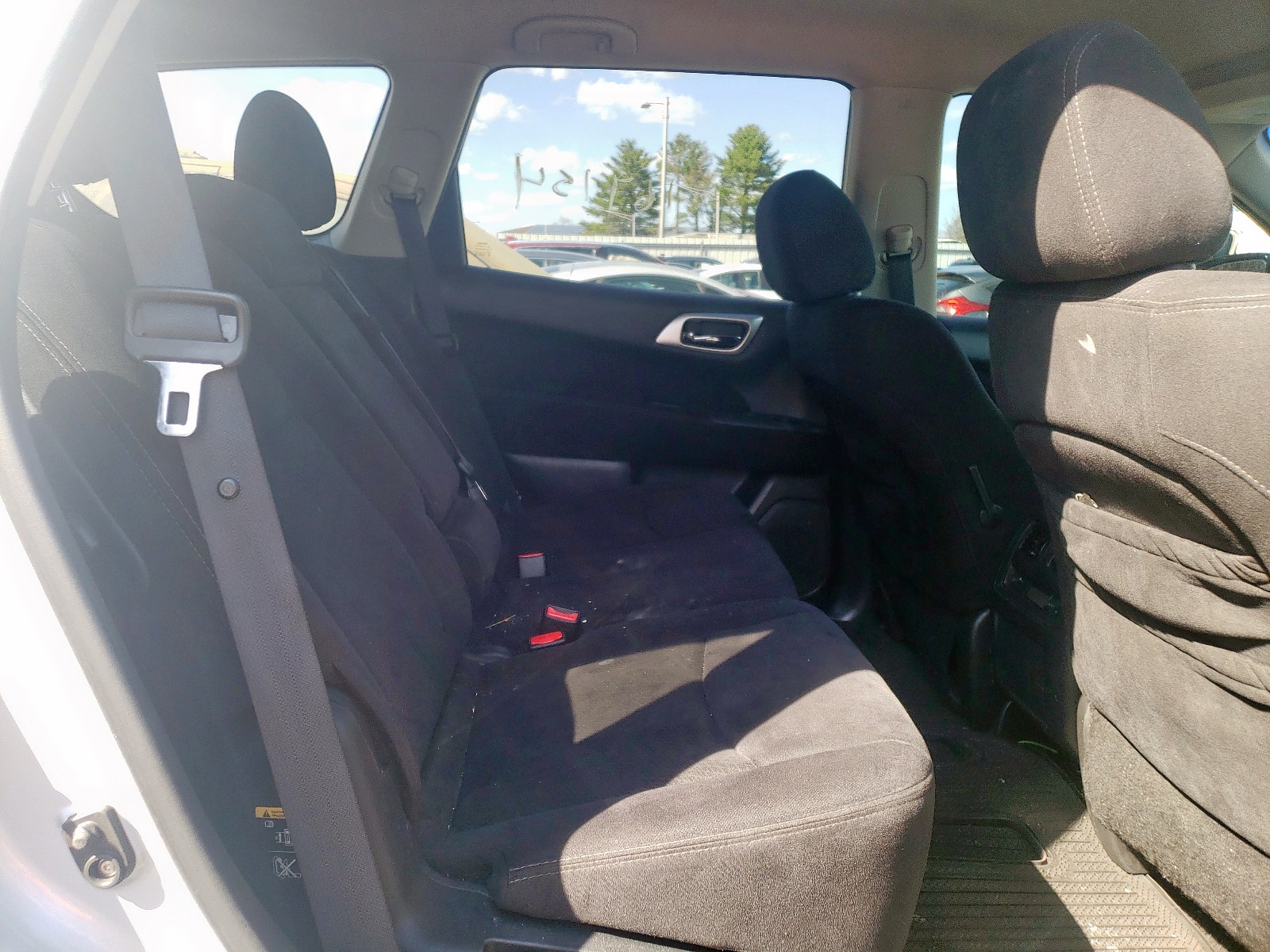 Photo 6 from auction – 2013 NISSAN PATHFINDER with VIN 5N1AR2MM7DC627295