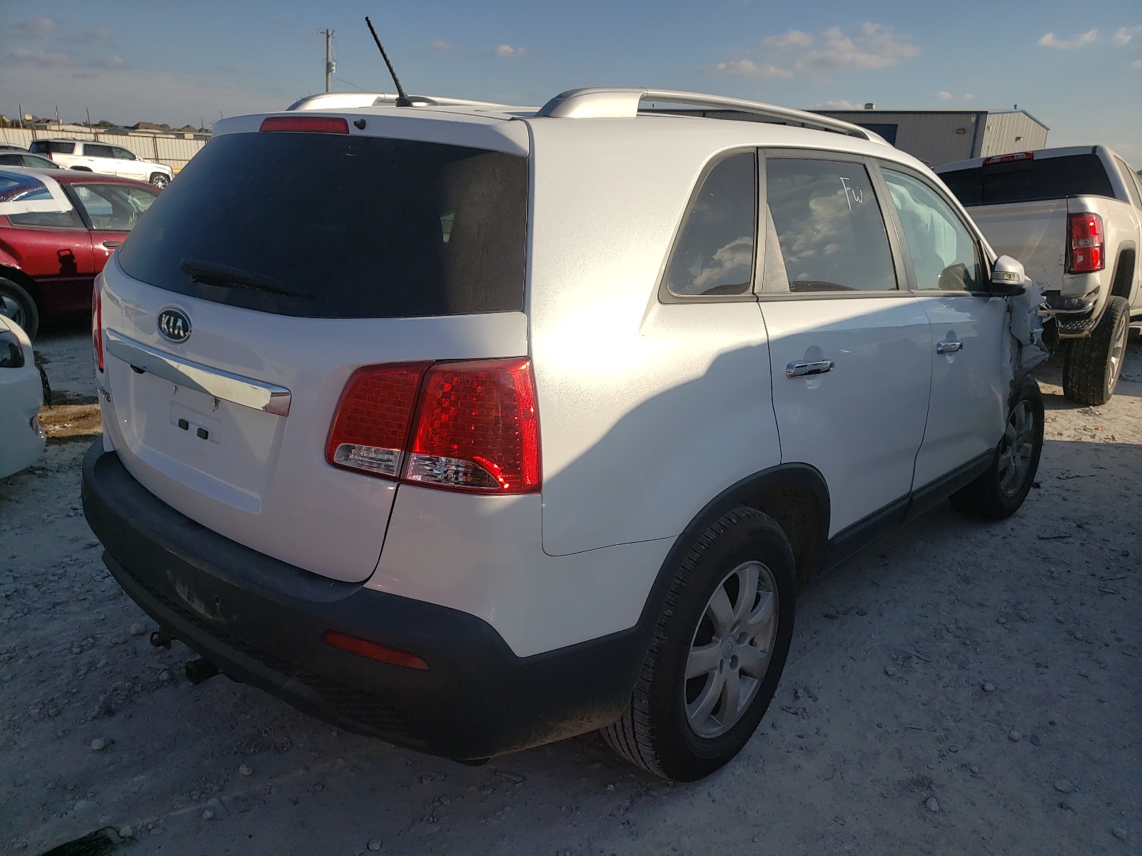 Photo 4 from auction – 2011 KIA SORENTO BA with VIN 5XYKT4A10BG155949