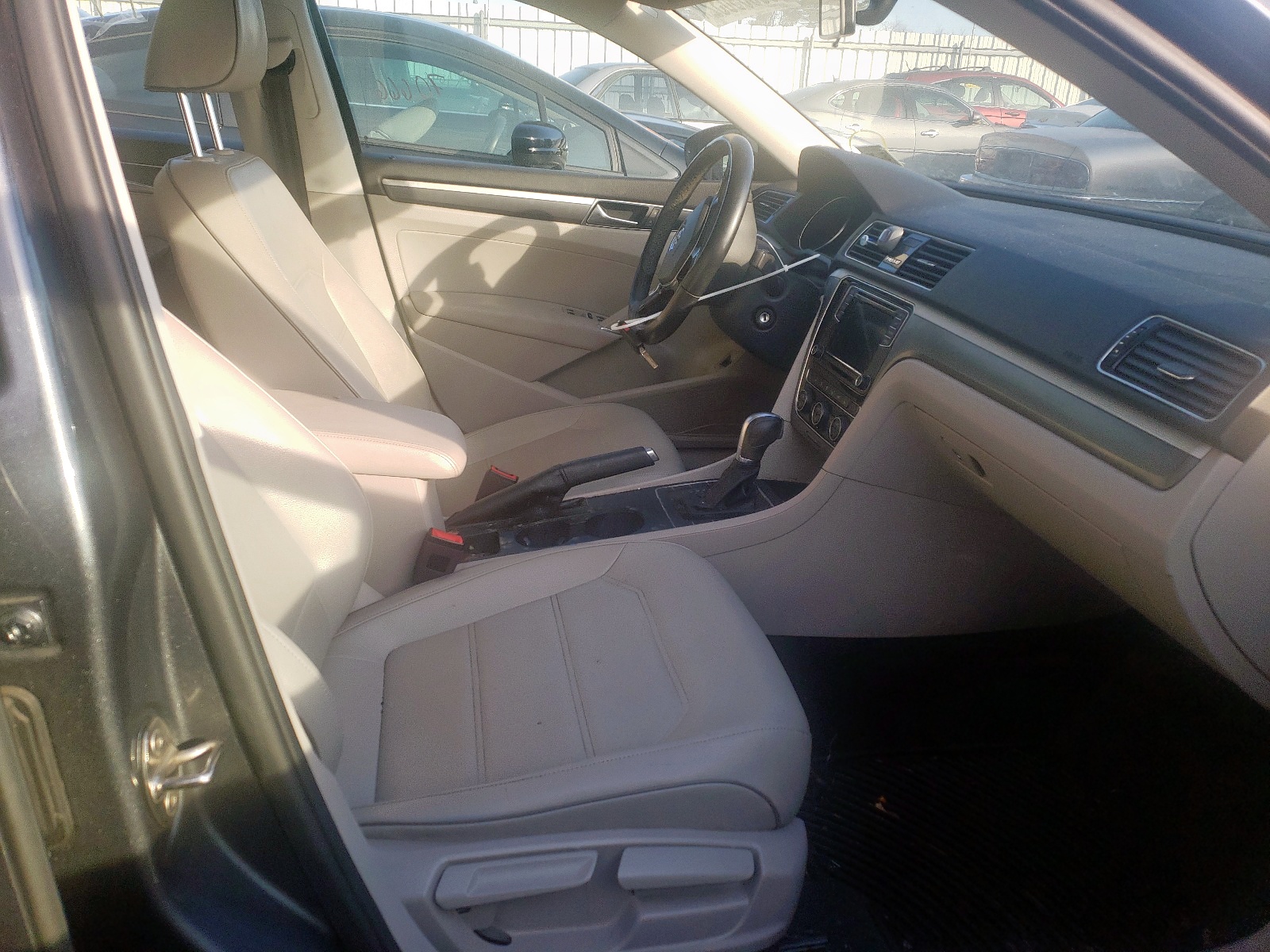 Photo 5 from auction – 2018 VOLKSWAGEN PASSAT S with VIN 1VWAA7A39JC024118
