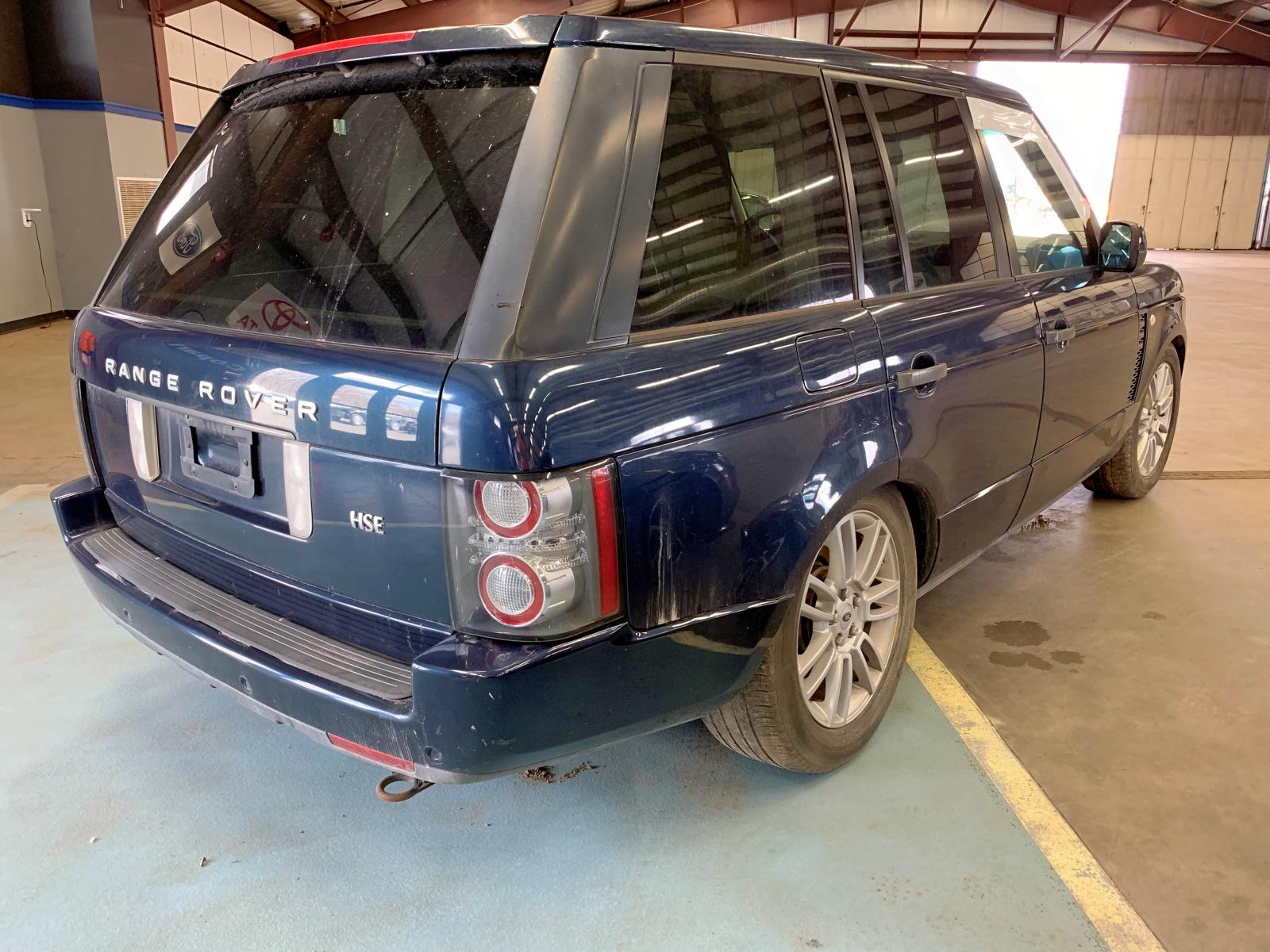 Photo 4 from auction – 2011 LAND ROVER RANGE ROVE with VIN SALME1D48BA349564