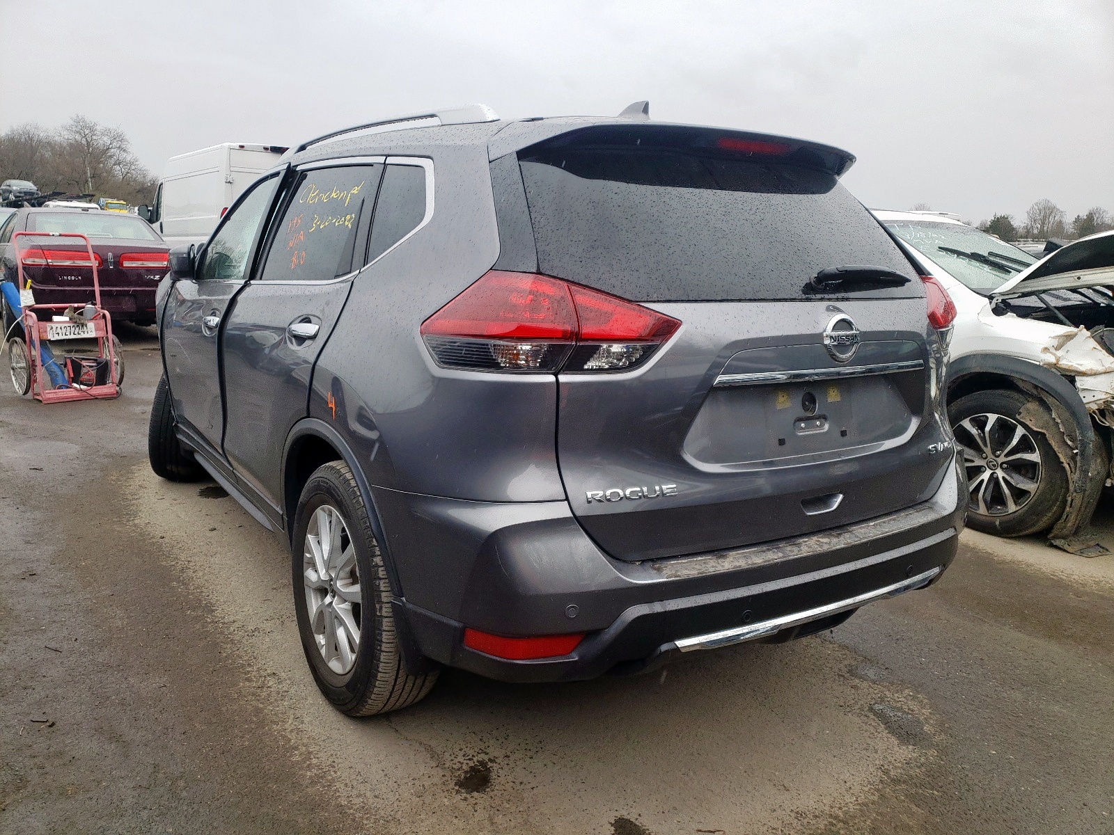 Photo 3 from auction – 2020 NISSAN ROGUE S with VIN KNMAT2MV9LP515698