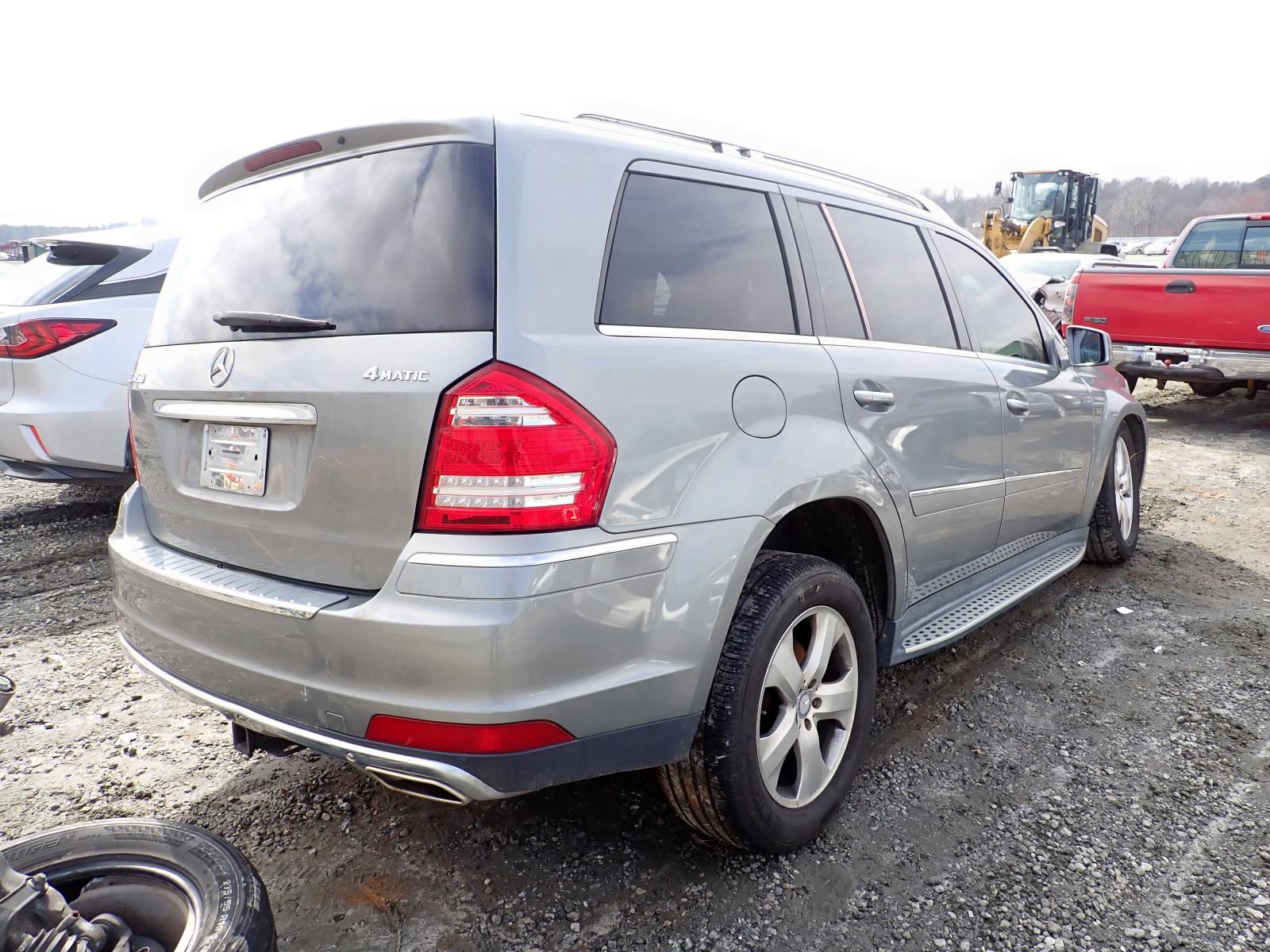 Photo 4 from auction – 2011 MERCEDES-BENZ GL 450 4MA with VIN 4JGBF7BE2BA749335