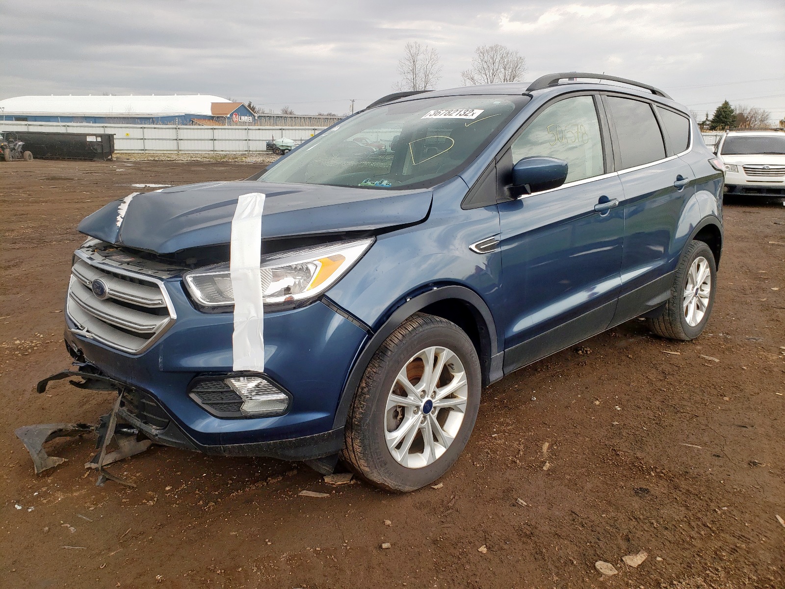 Photo 2 from auction – 2018 FORD ESCAPE SE with VIN 1FMCU9GD8JUC30082