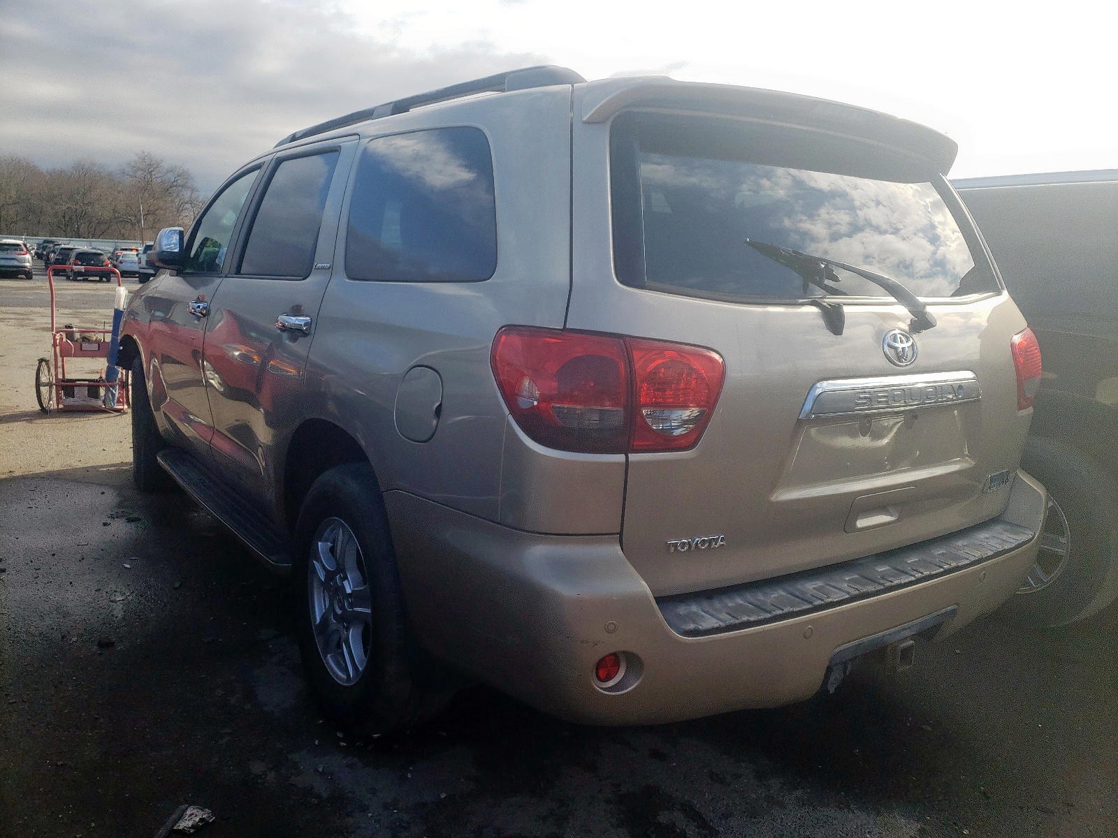 Photo 3 from auction – 2008 TOYOTA SEQUOIA LI with VIN 5TDBY68A28S001032