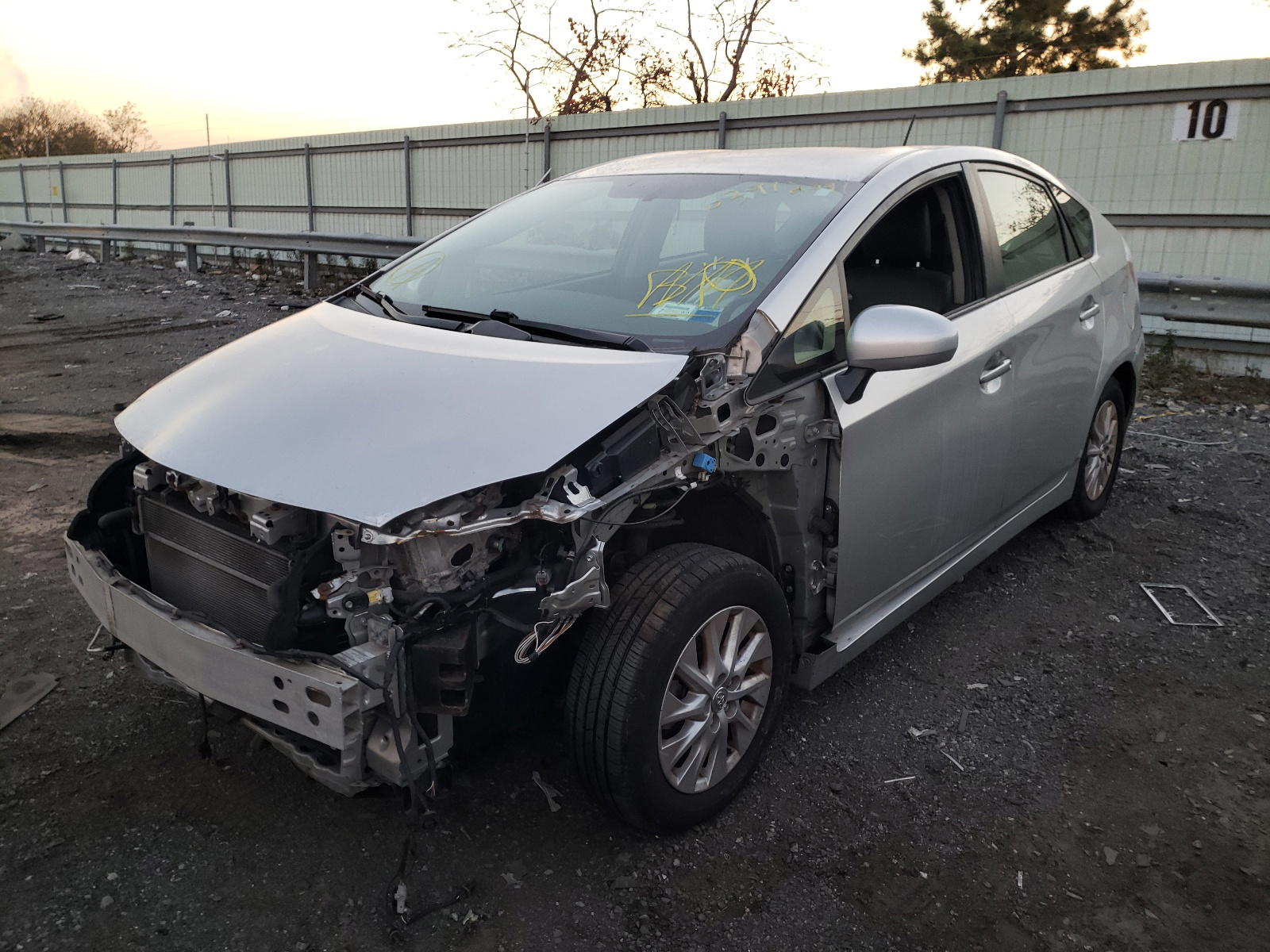 Photo 2 from auction – 2014 TOYOTA PRIUS with VIN JTDKN3DP6E3049356