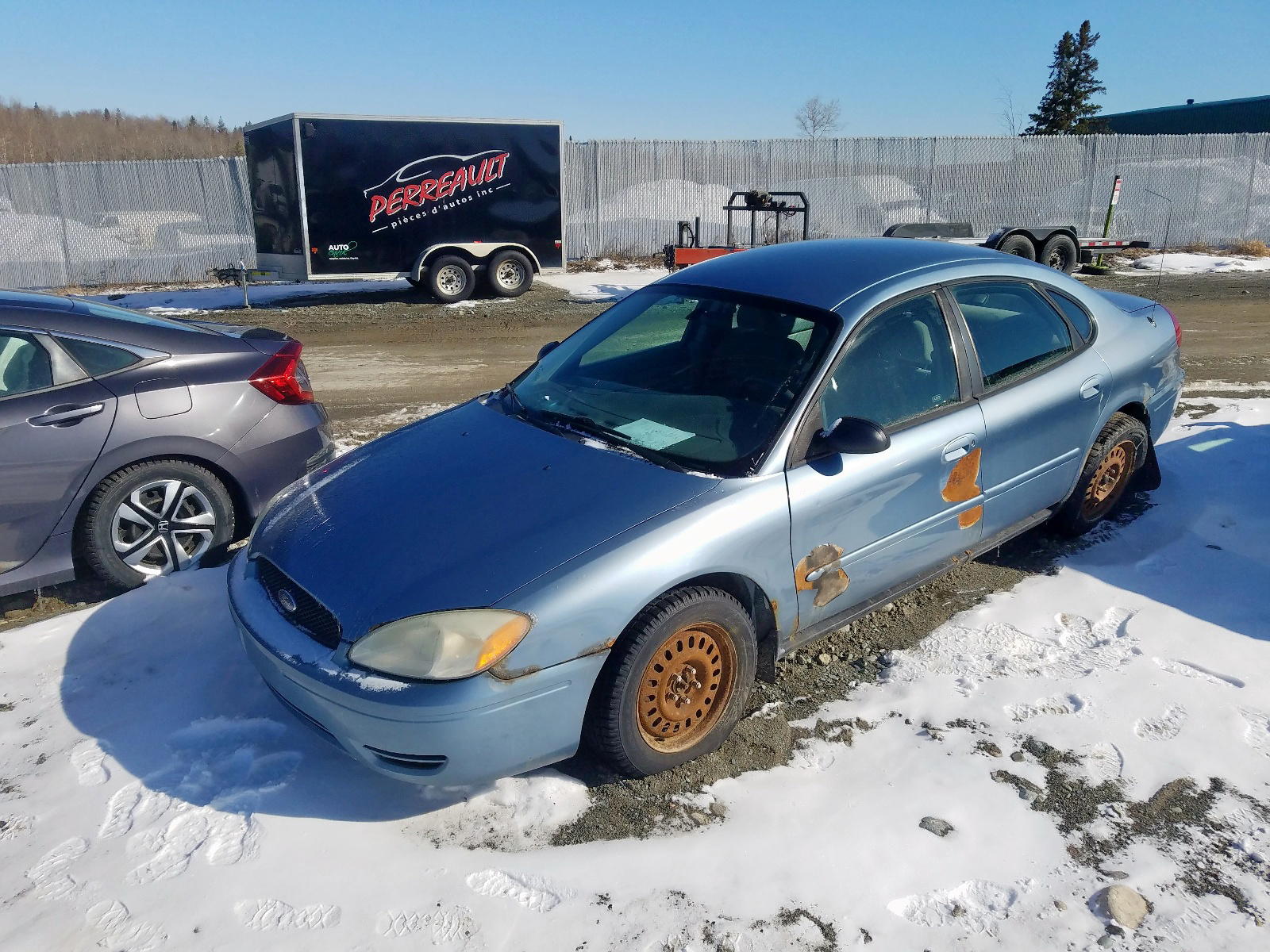 Photo 2 from auction – 2007 FORD TAURUS SE with VIN 1FAFP53U47A120203