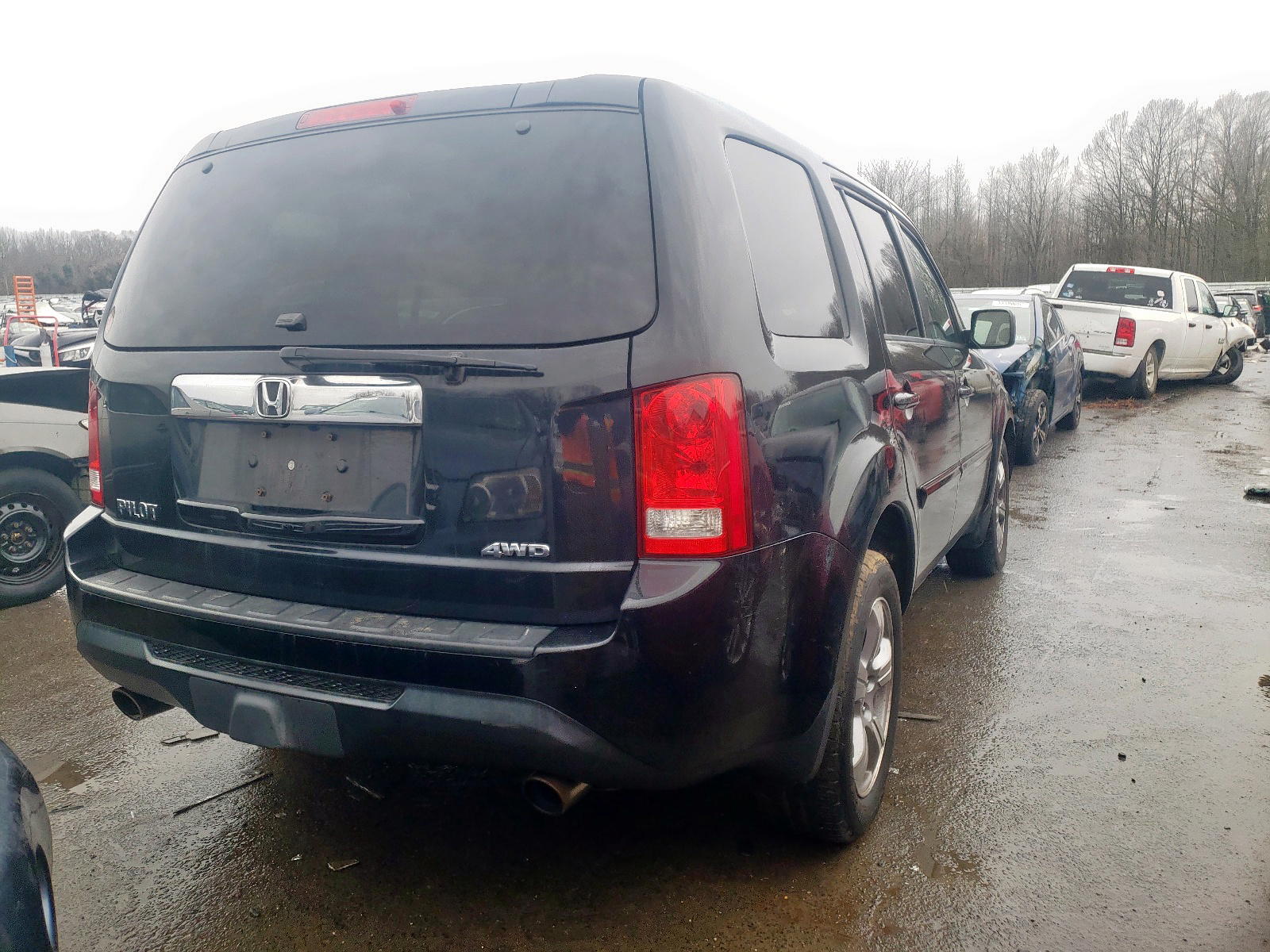 Photo 4 from auction – 2012 HONDA PILOT EXLN with VIN 5FNYF4H74CB074893