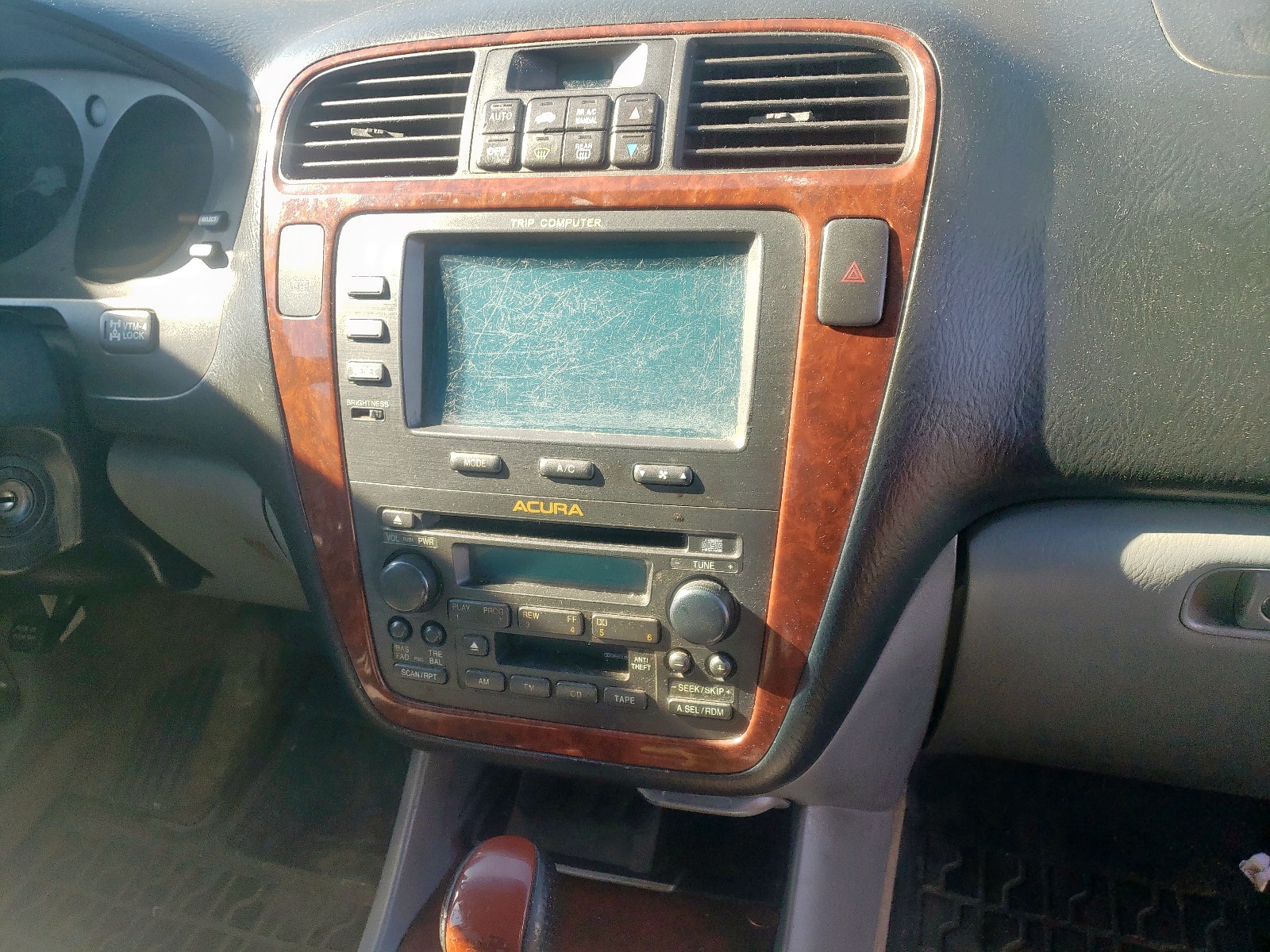 Photo 9 from auction – 2004 ACURA MDX with VIN 2HNYD18204H553942