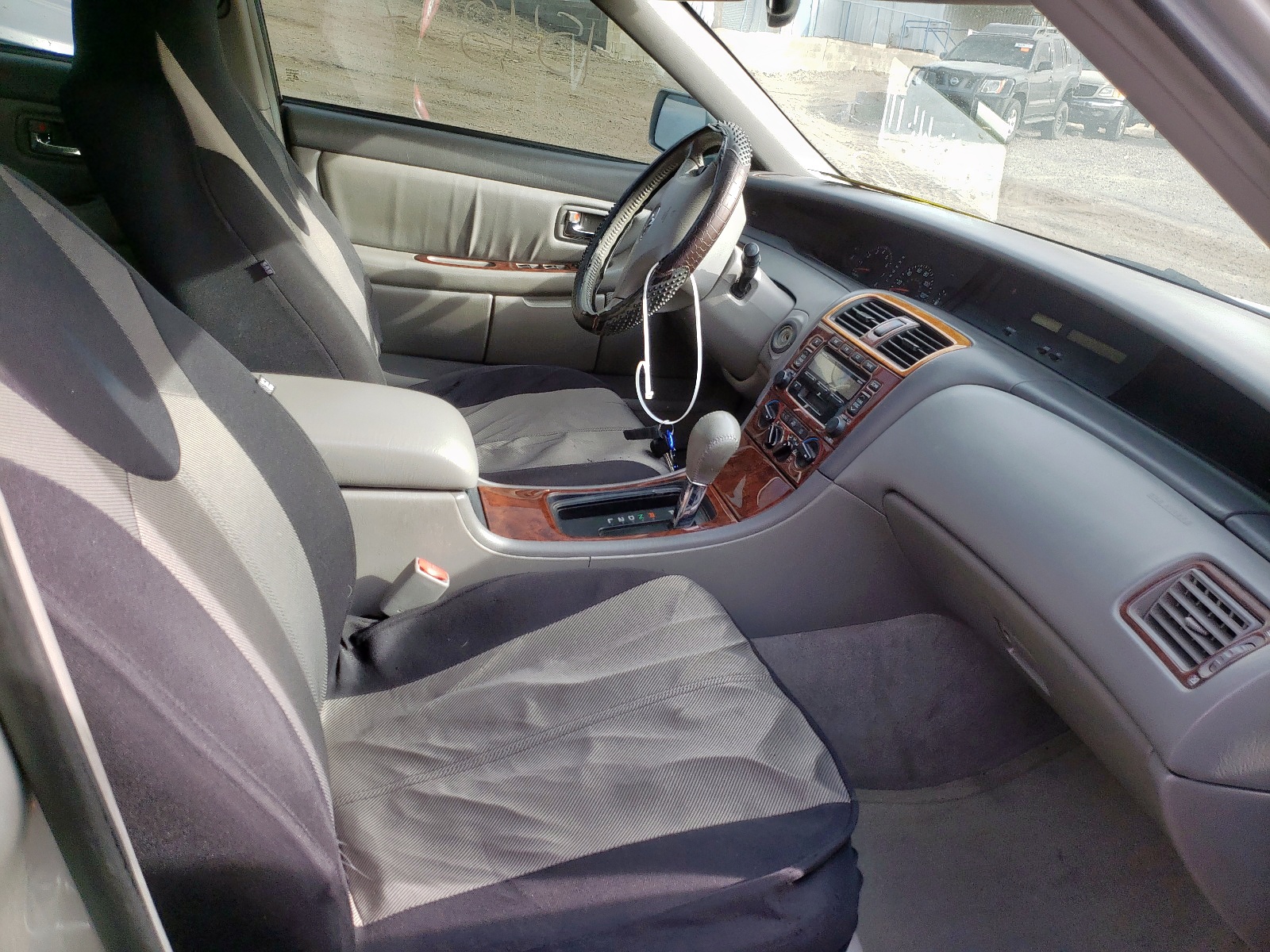 Photo 5 from auction – 2003 TOYOTA AVALON XL with VIN 4T1BF28B03U336538