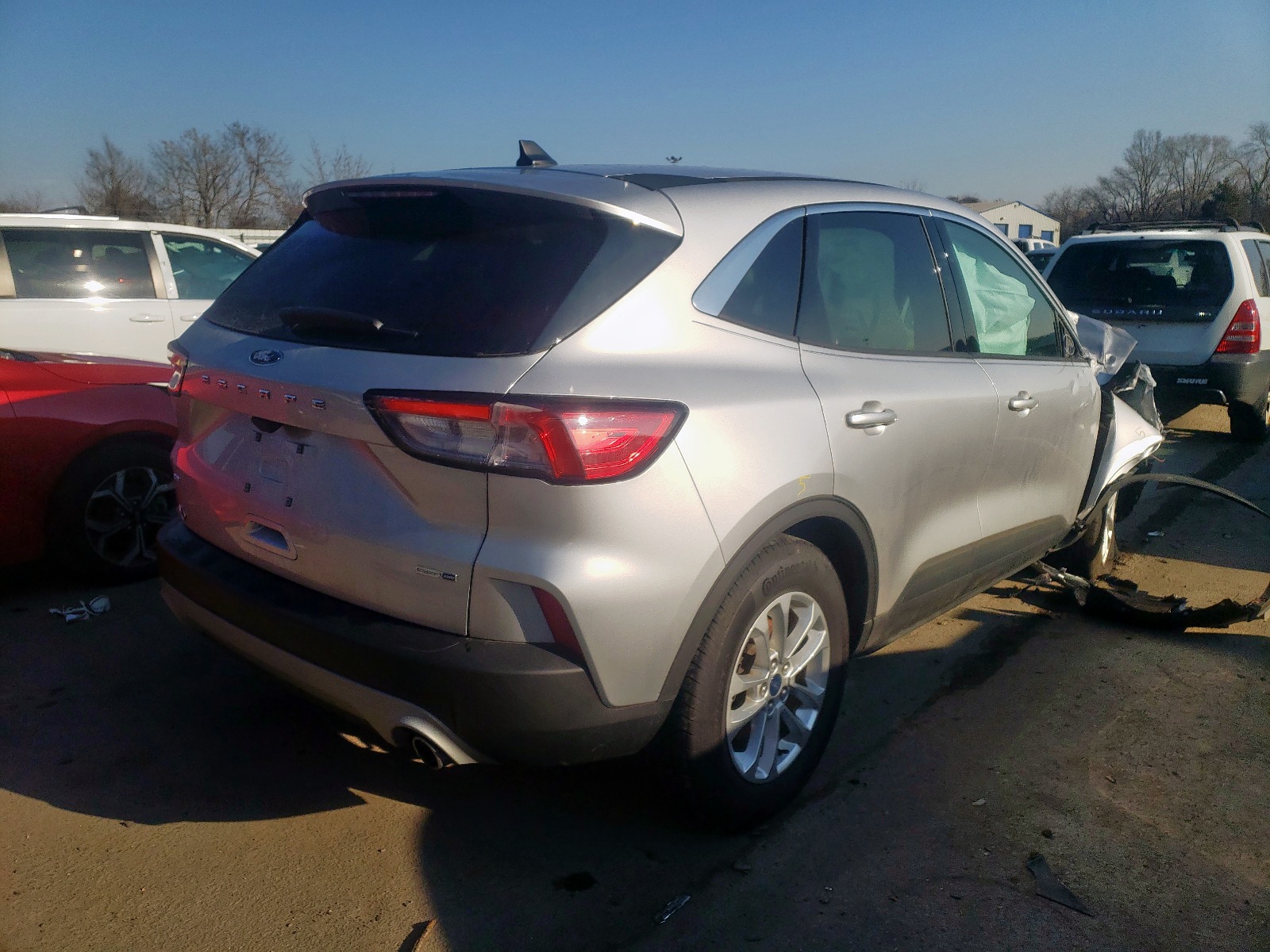 Photo 4 from auction – 2020 FORD ESCAPE SE with VIN 1FMCU9G63LUB37863