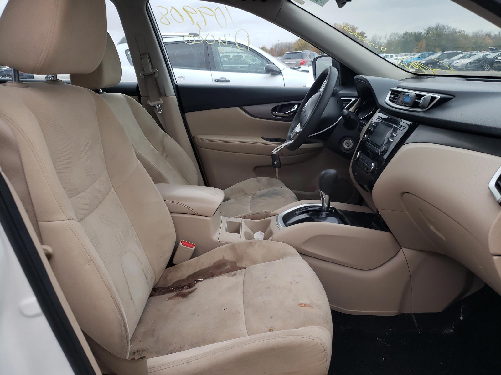 Photo 5 from auction – 2016 NISSAN ROGUE S with VIN KNMAT2MT6GP613897