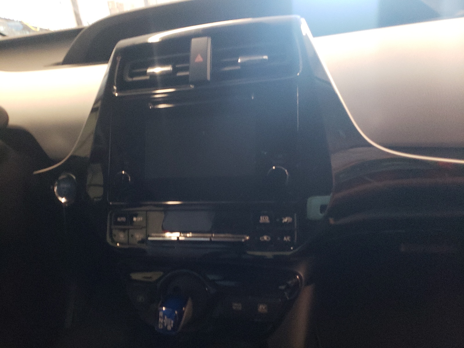 Photo 9 from auction – 2019 TOYOTA PRIUS with VIN JTDKARFU8K3100935