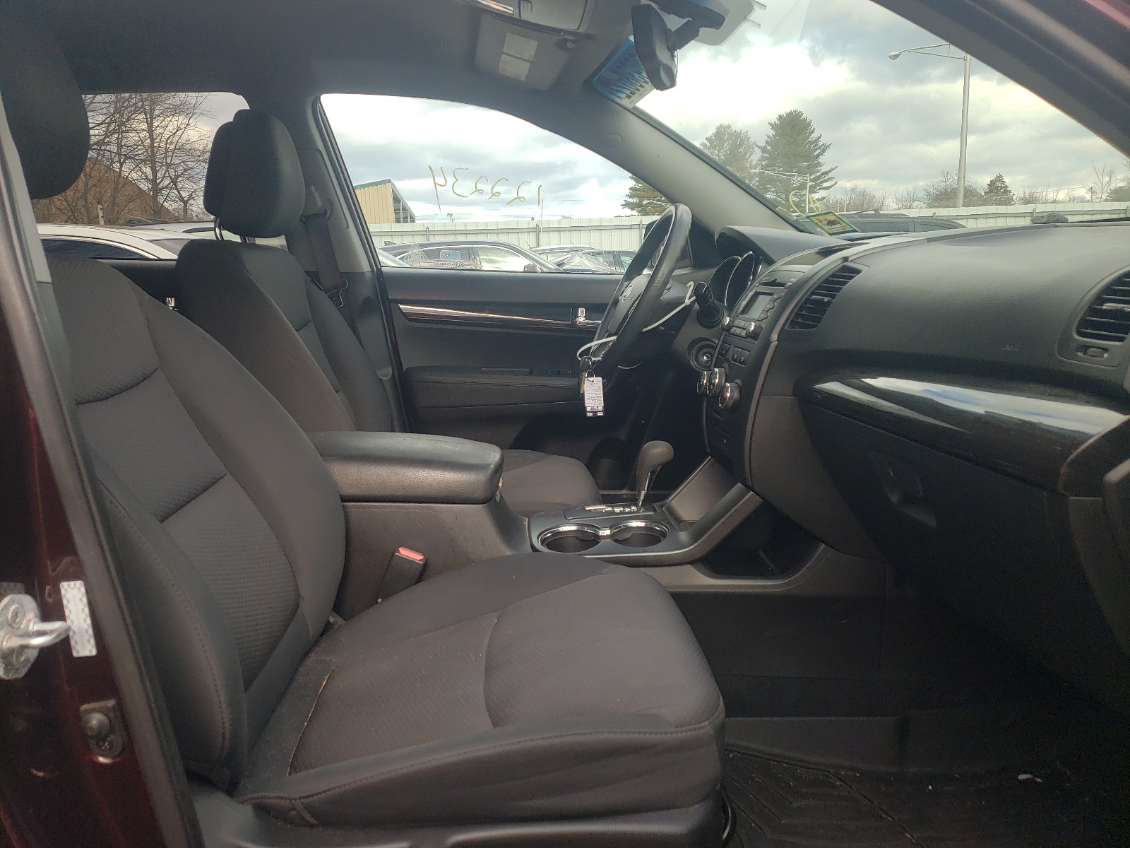 Photo 5 from auction – 2011 KIA SORENTO BA with VIN 5XYKT4A24BG071464