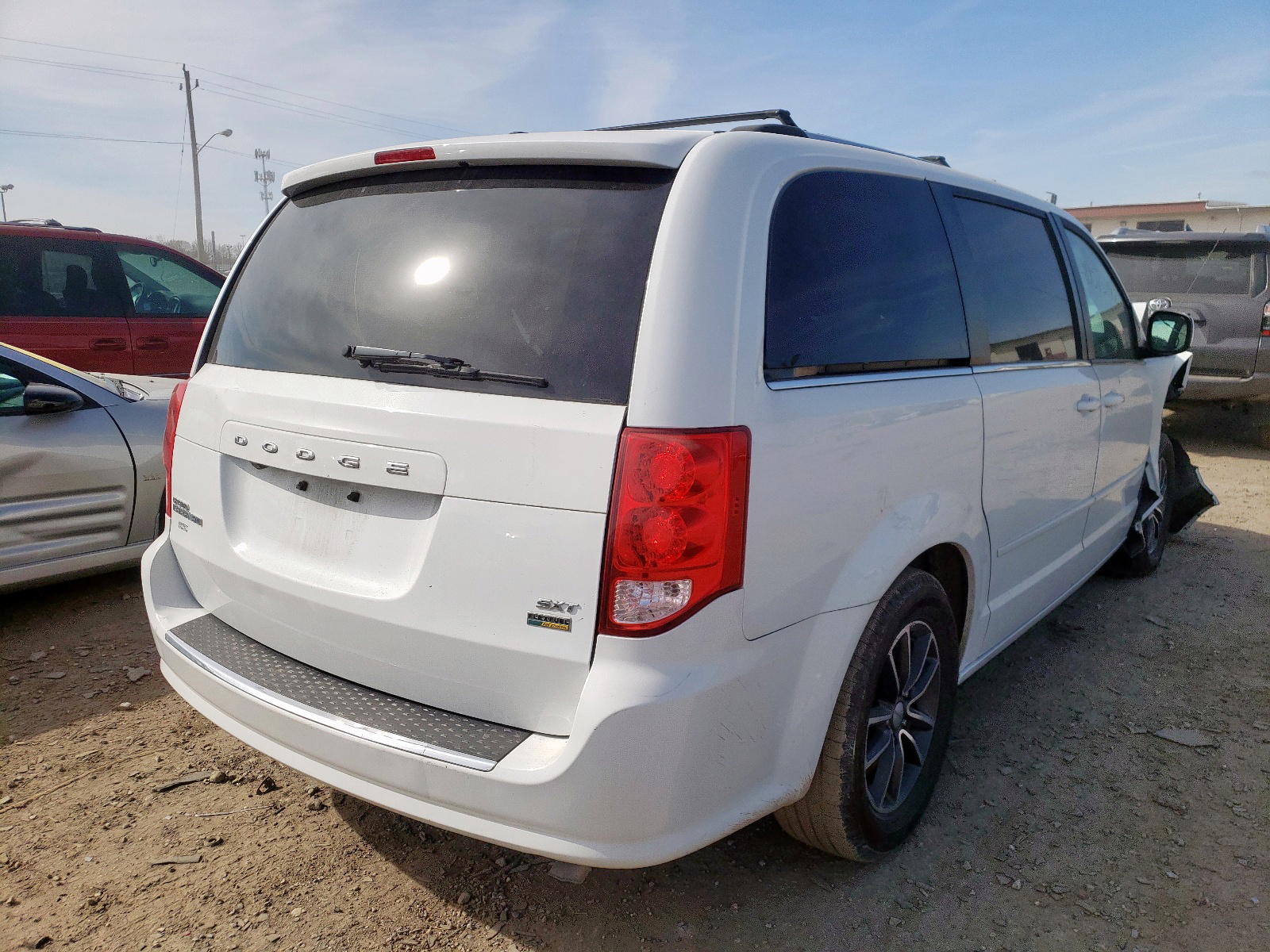 Photo 4 from auction – 2017 DODGE GRAND CARA with VIN 2C4RDGCG8HR749725