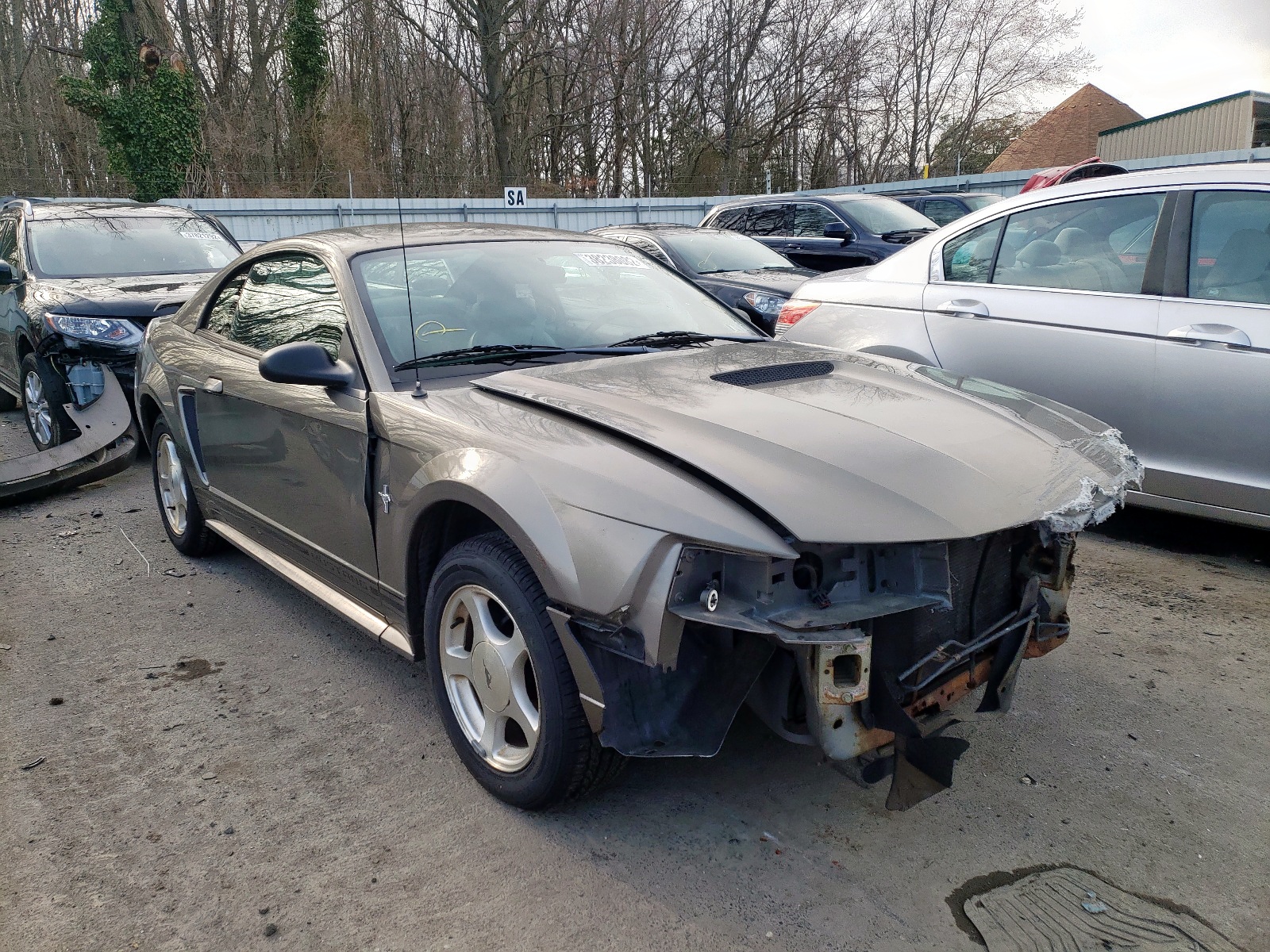 FORD MUSTANG 2001 z numerem VIN 1FAFP40401F162263 - Zdjęcie z aukcji
