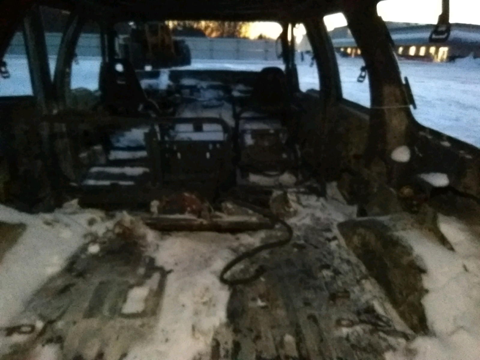 Photo 9 from auction – 2004 FORD EXCURSION with VIN 1FMNU45S14EC36236