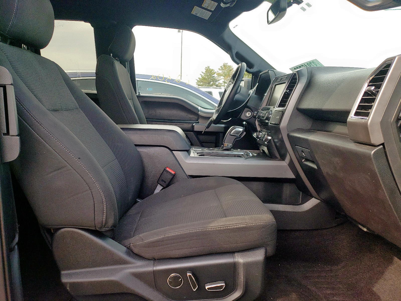 Photo 5 from auction – 2015 FORD F150 SUPER with VIN 1FTEX1EP7FFC44568