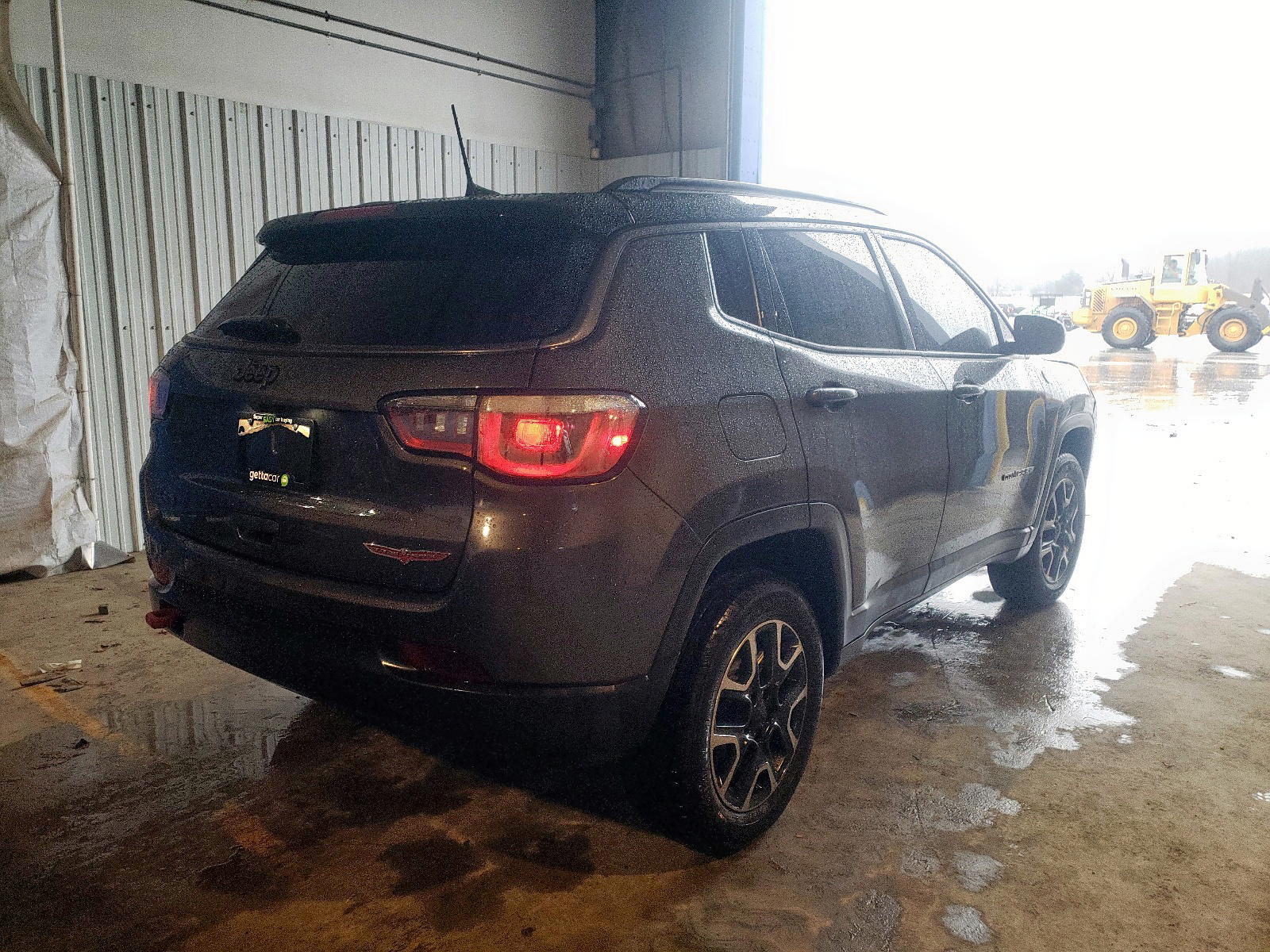 Photo 4 from auction – 2019 JEEP COMPASS TR with VIN 3C4NJDDB9KT733434