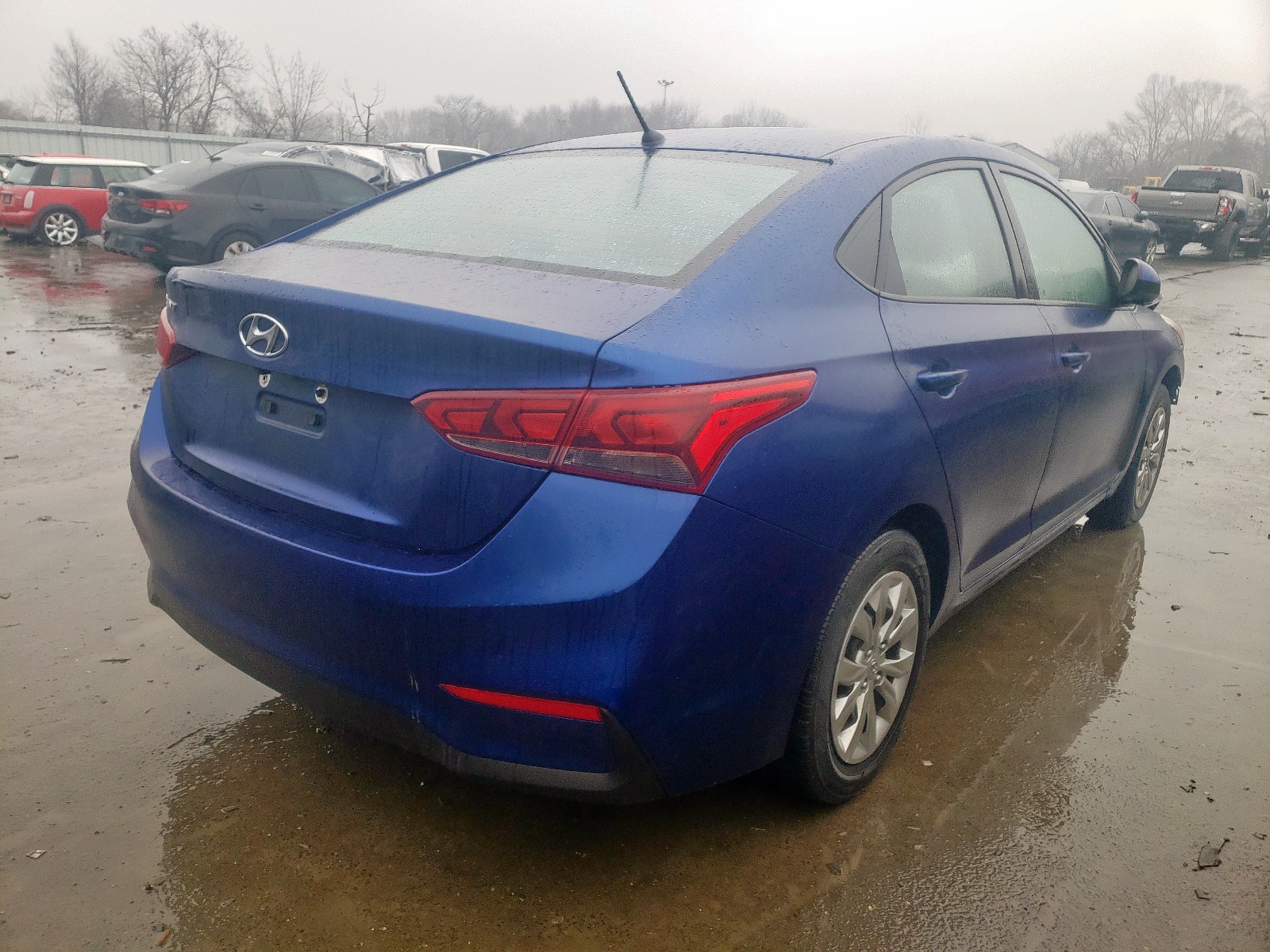 Photo 4 from auction – 2019 HYUNDAI ACCENT SE with VIN 3KPC24A30KE070163