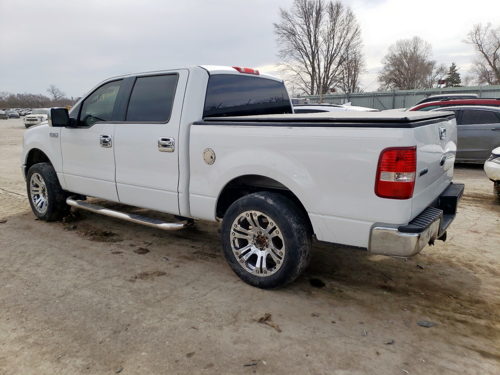 Photo 3 from auction – 2005 FORD F150 SUPER with VIN 1FTPW12545FB56610