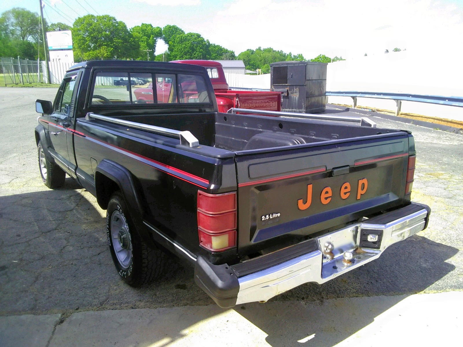 Photo 3 from auction – 1986 JEEP COMANCHE X with VIN 1JTHA6673GT041107