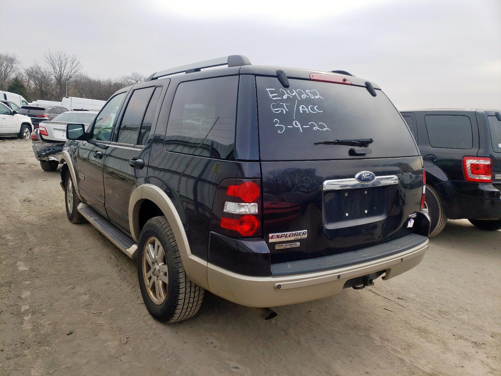 Photo 3 from auction – 2006 FORD EXPLORER E with VIN 1FMEU74E16UB39771