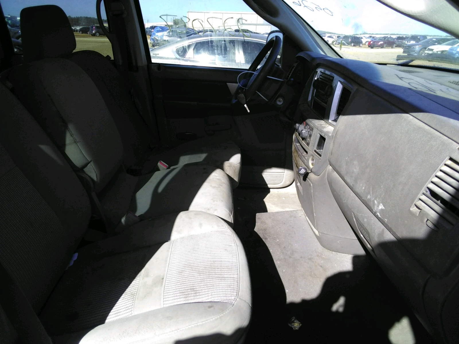 Photo 5 from auction – 2007 DODGE RAM 1500 S with VIN 1D7HU18P17S110526