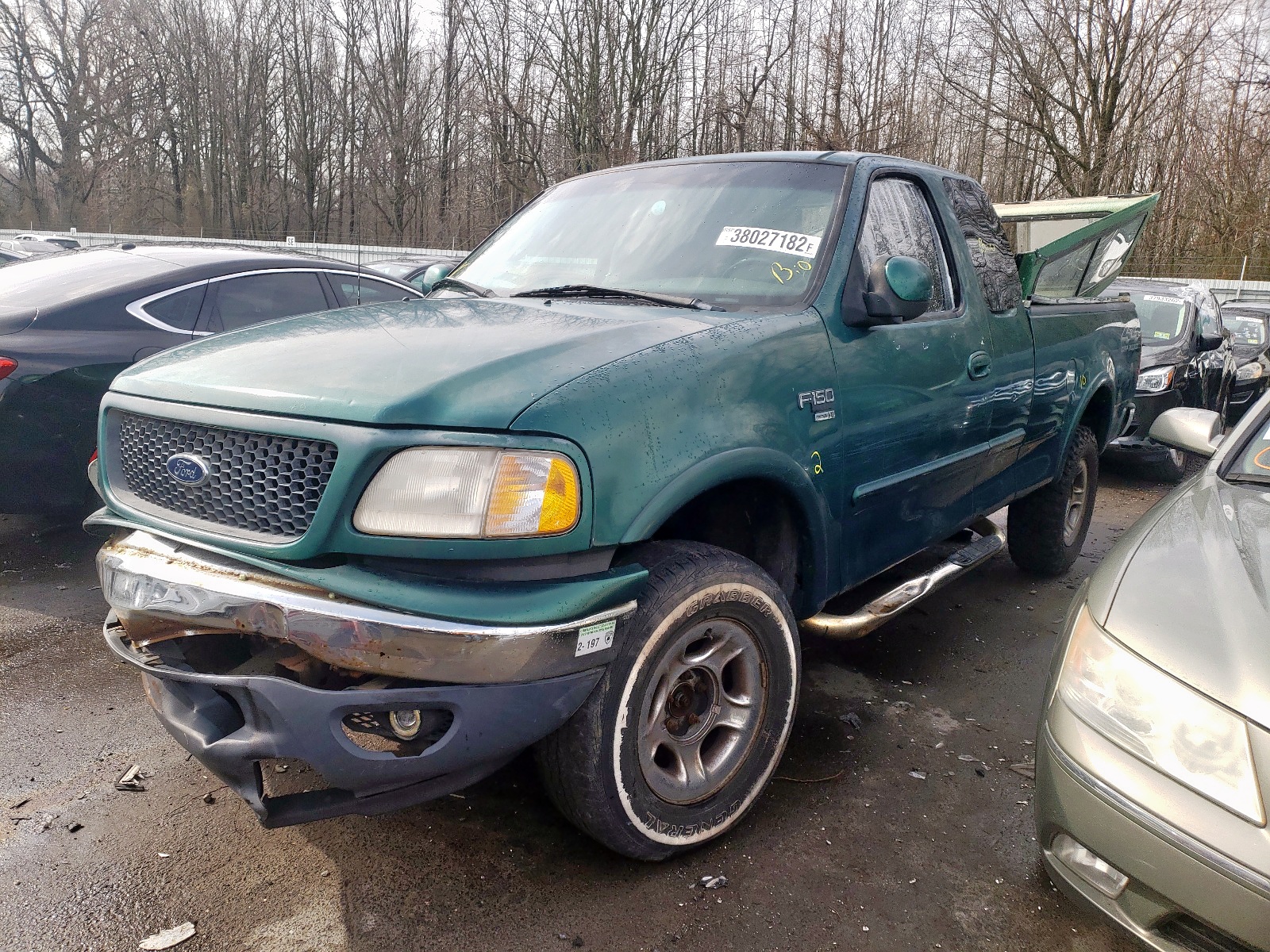 Photo 2 from auction – 2000 FORD F150 with VIN 1FTRX18LXYNA91610