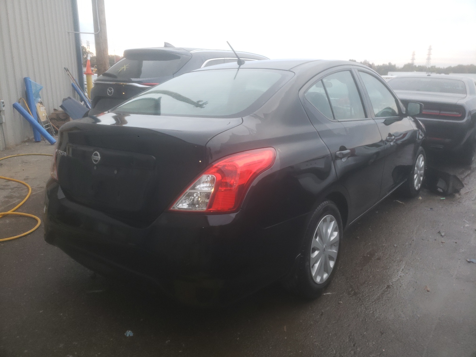 Photo 4 from auction – 2017 NISSAN VERSA S with VIN 3N1CN7AP5HL863980