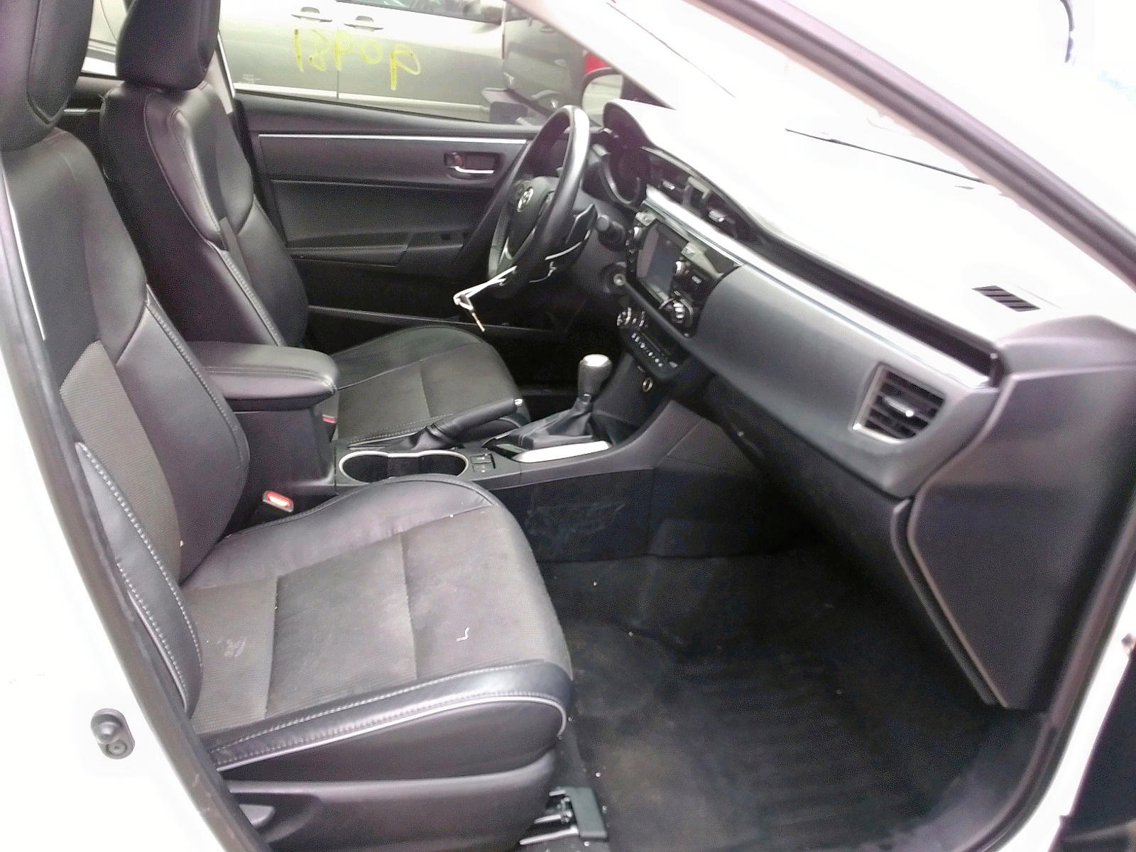 Photo 5 from auction – 2015 TOYOTA COROLLA L with VIN 2T1BURHE8FC388501