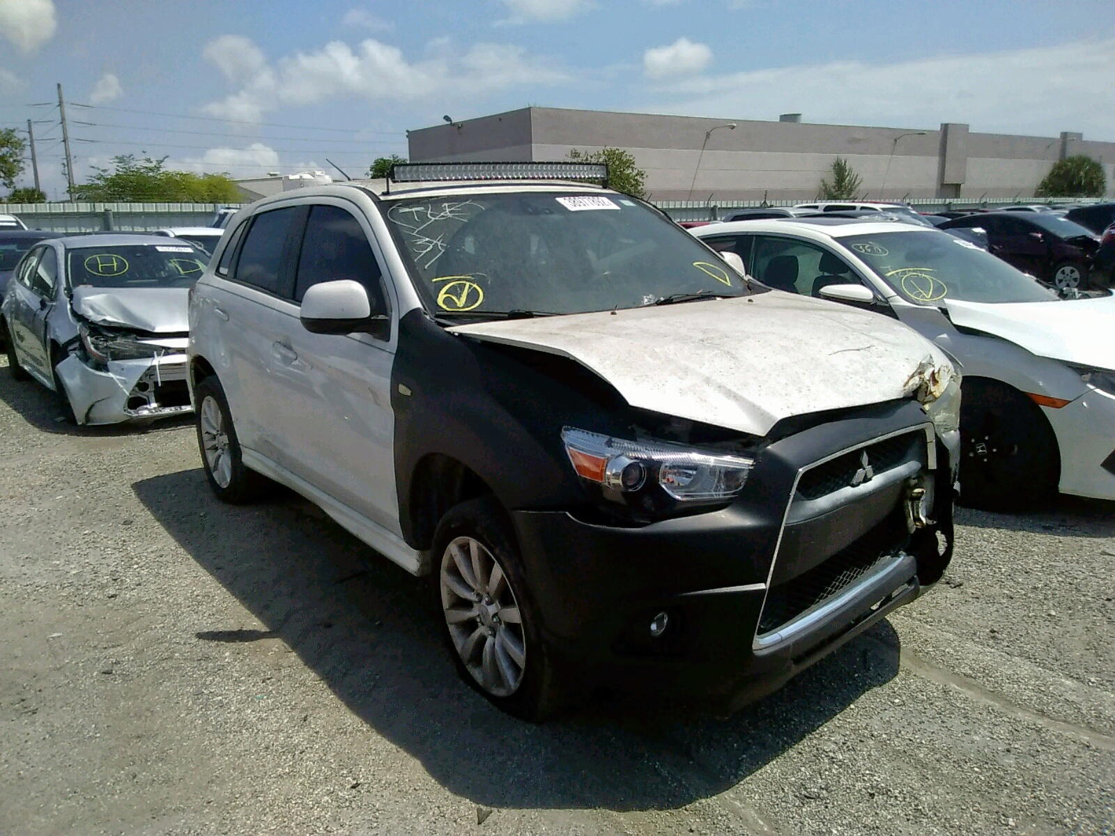 MITSUBISHI OUTLANDER 2011 with VIN JA4AP4AU9BZ001200 - Photo from auction